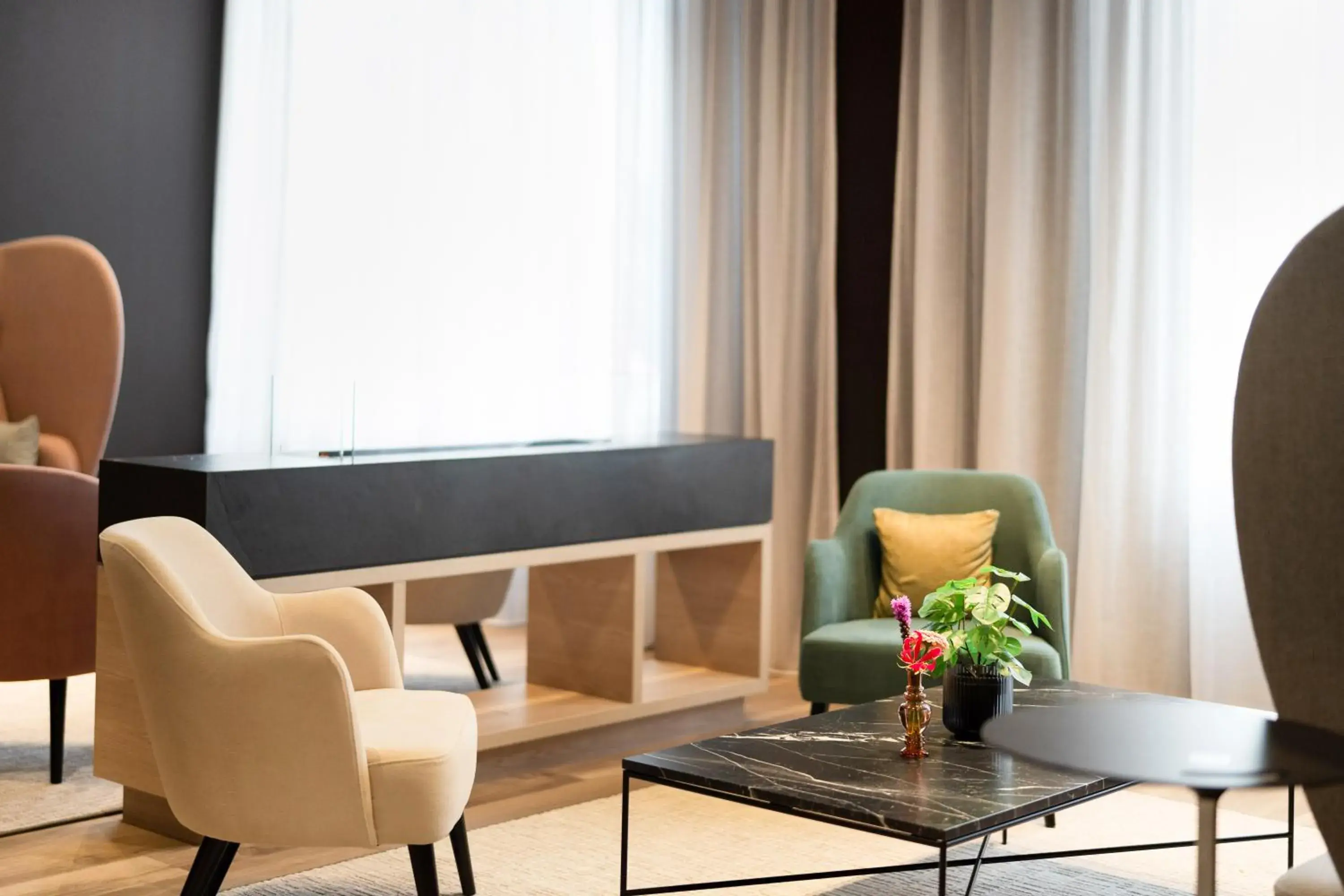 Lounge or bar in IntercityHotel Leiden Lounge or bar in IntercityHotel Leiden