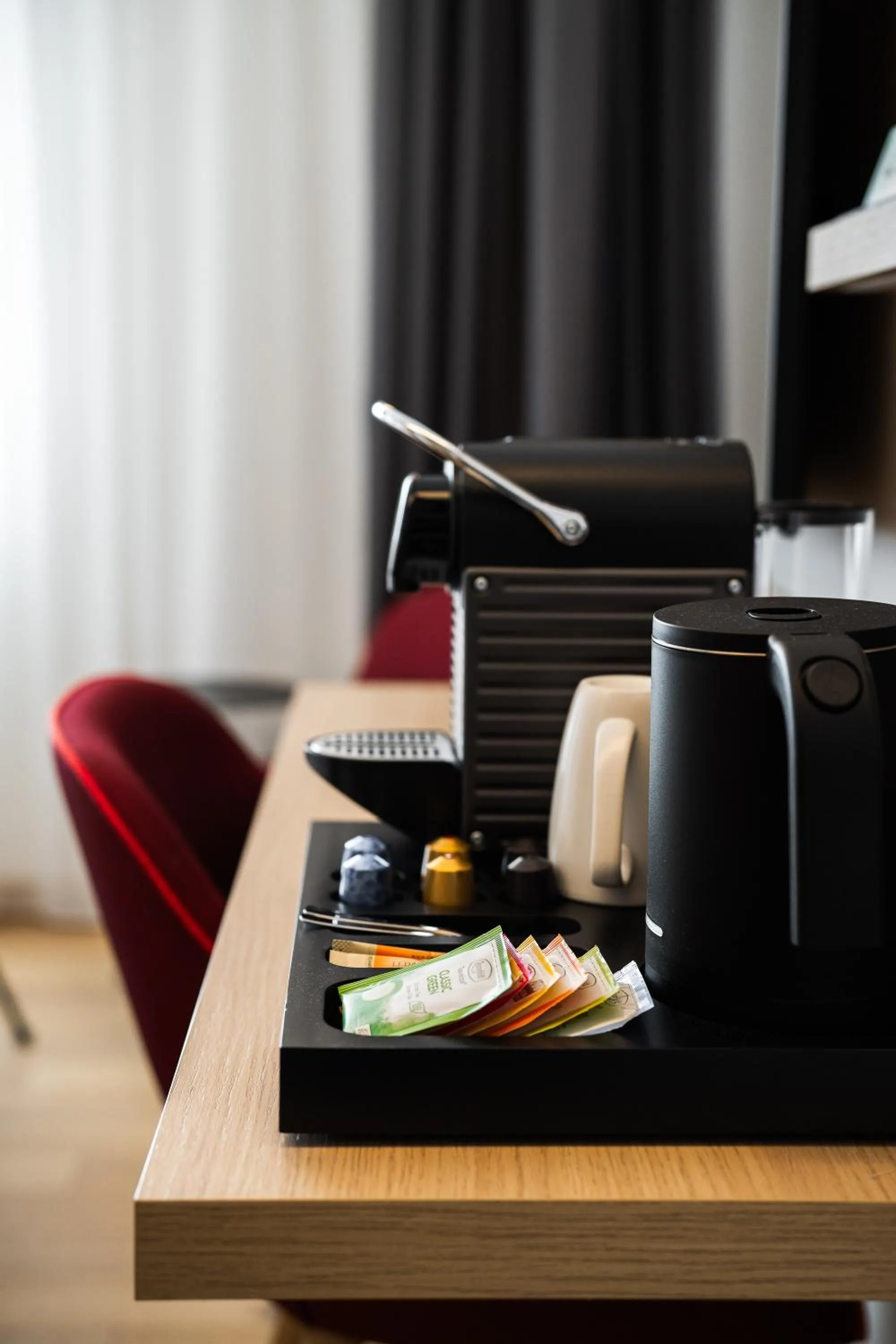 Coffee/tea facilities in IntercityHotel Leiden