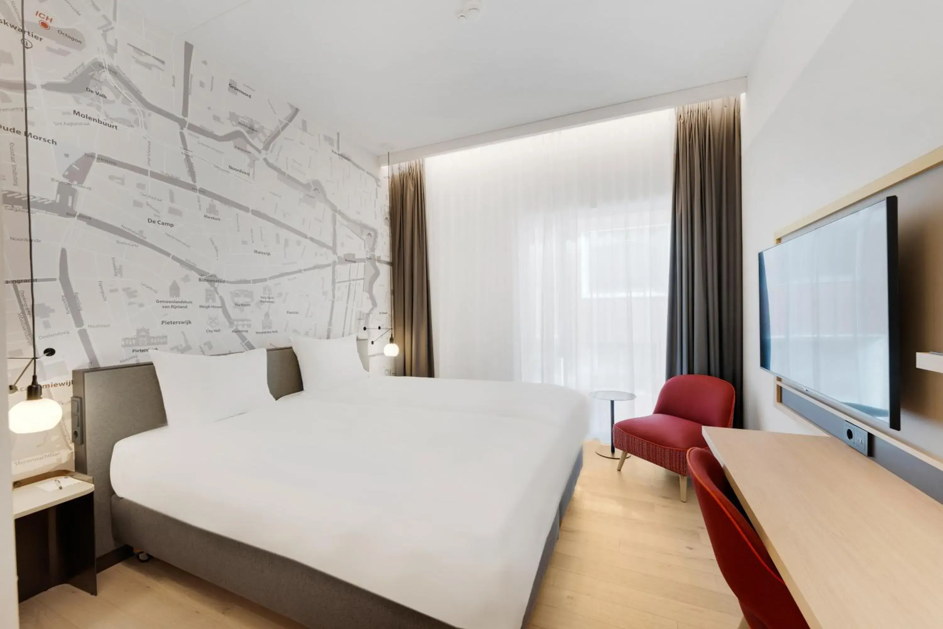 Bedroom, Bed in IntercityHotel Leiden Bedroom, Bed in IntercityHotel Leiden