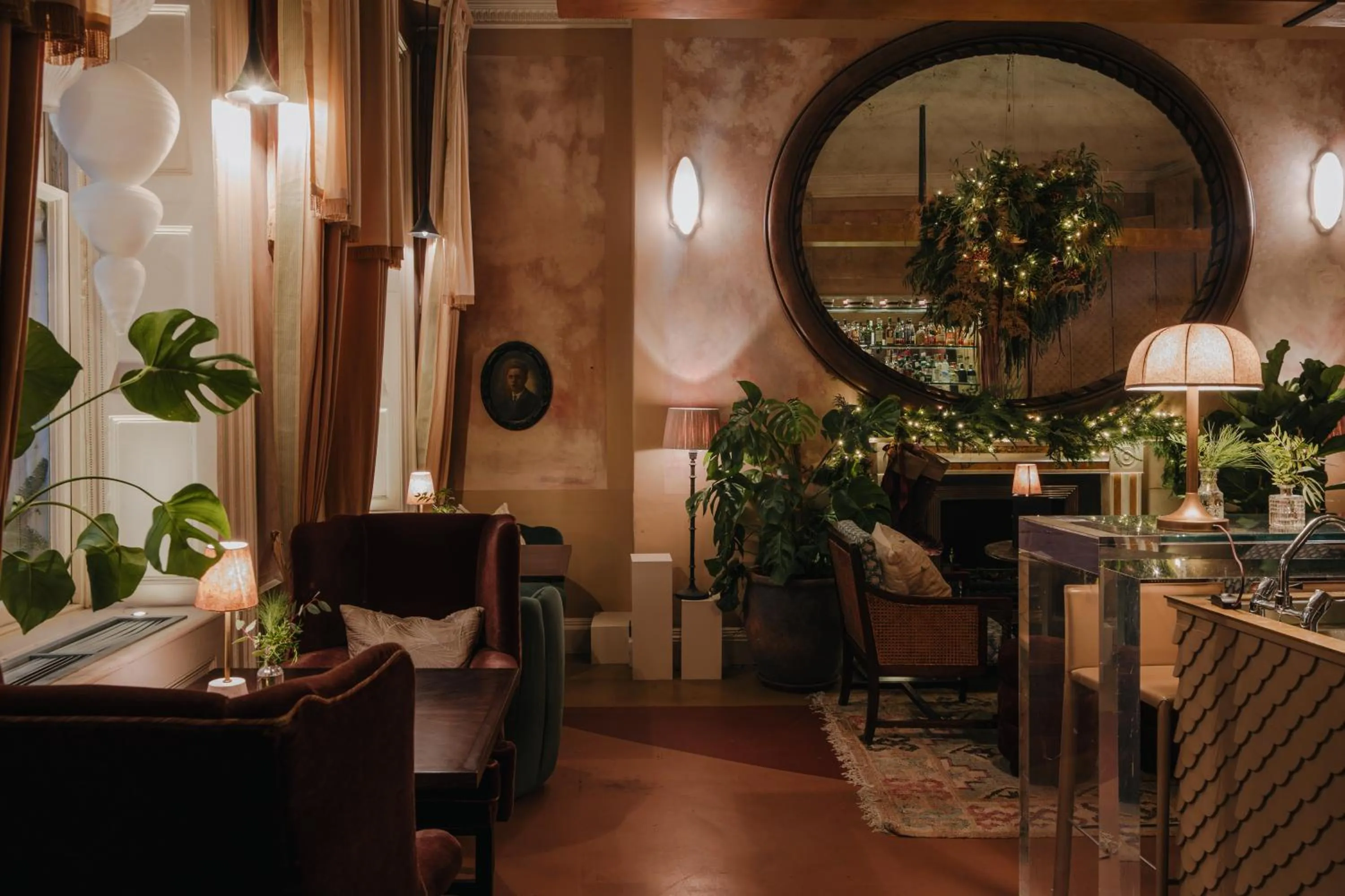 Lounge or bar in No 15 by GuestHouse, Bath