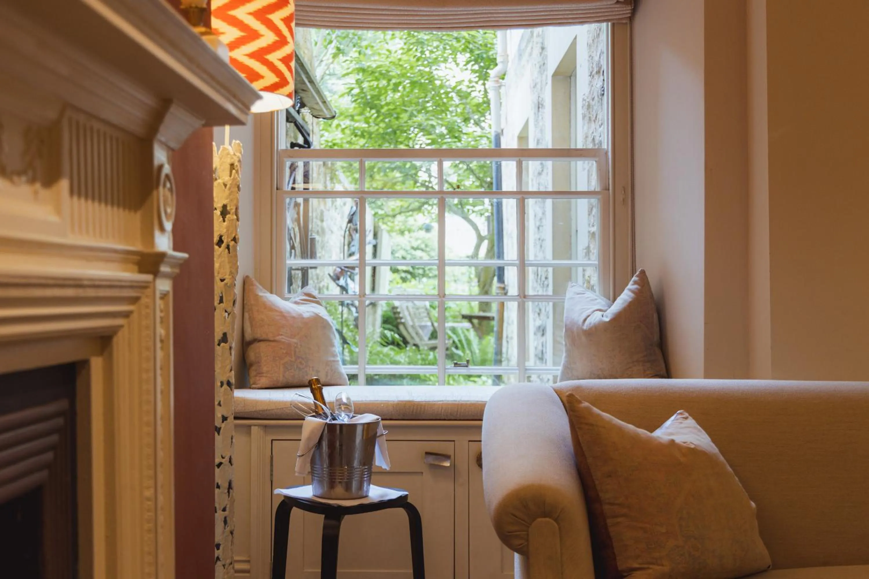 Living room in No 15 by GuestHouse, Bath