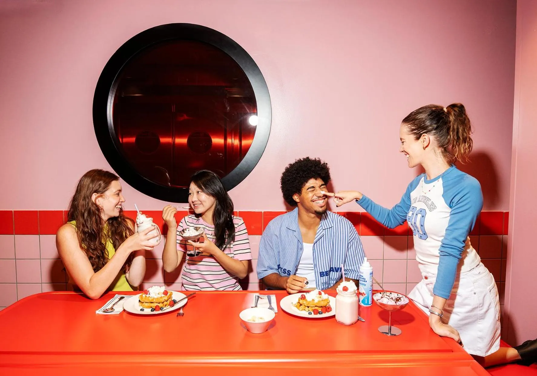 Restaurant/places to eat in AMISTAT City Hostel Barcelona