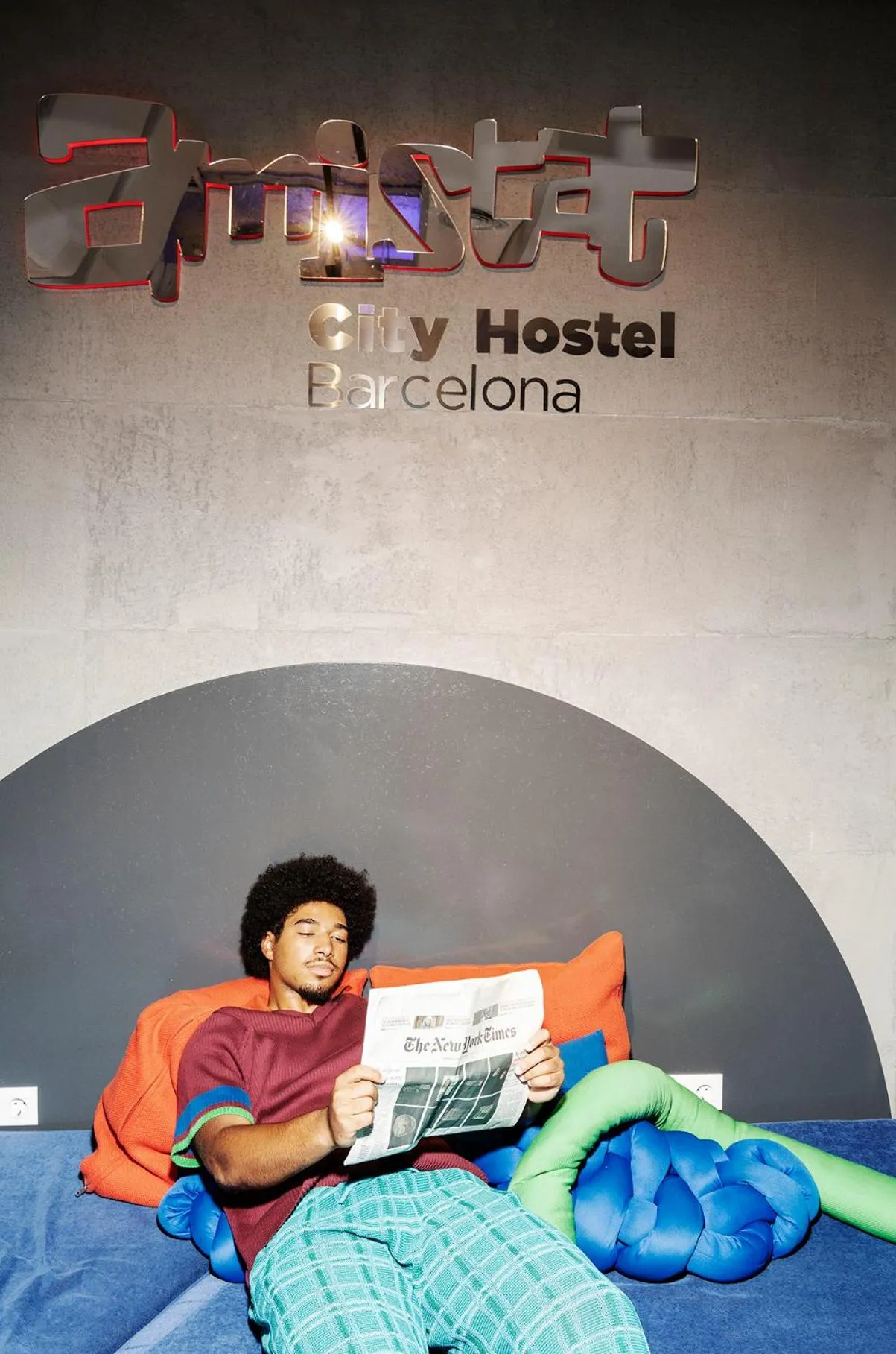 People, Bed in AMISTAT City Hostel Barcelona