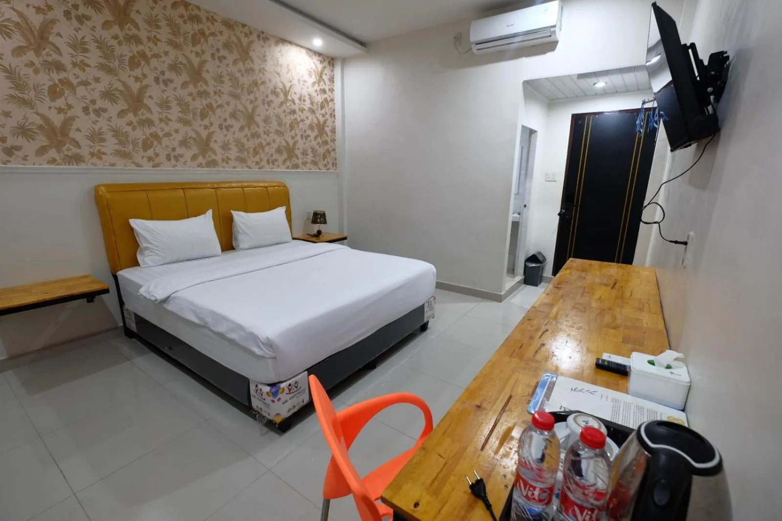 Bedroom, Bed in Grand Mulia Hotel Kisaran