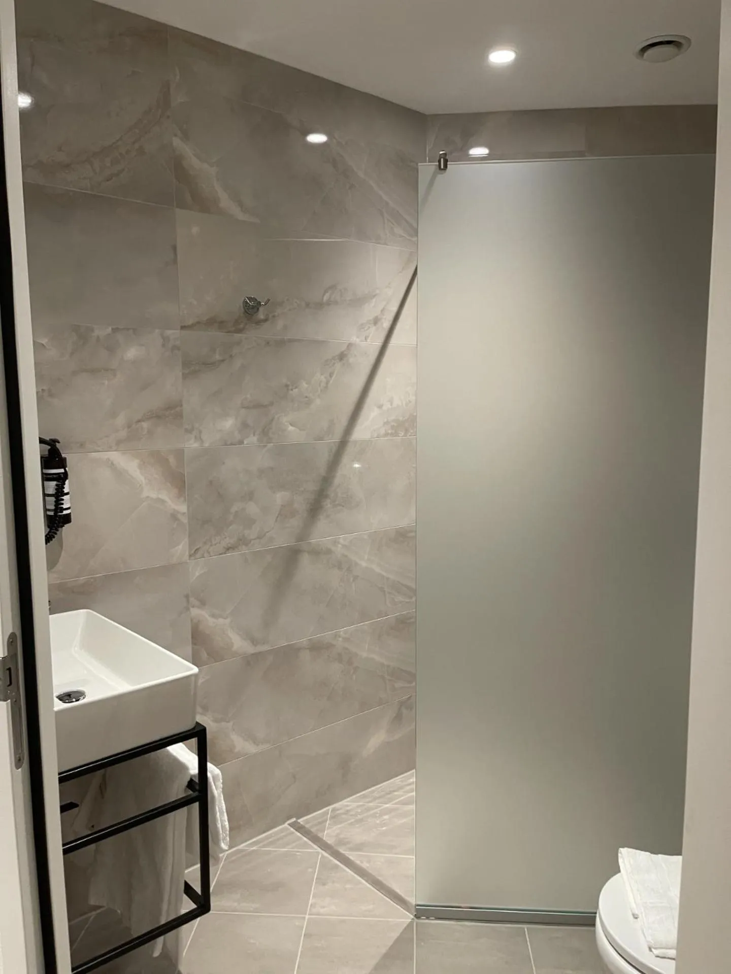 Bathroom in OZO Hotels Antares Airport