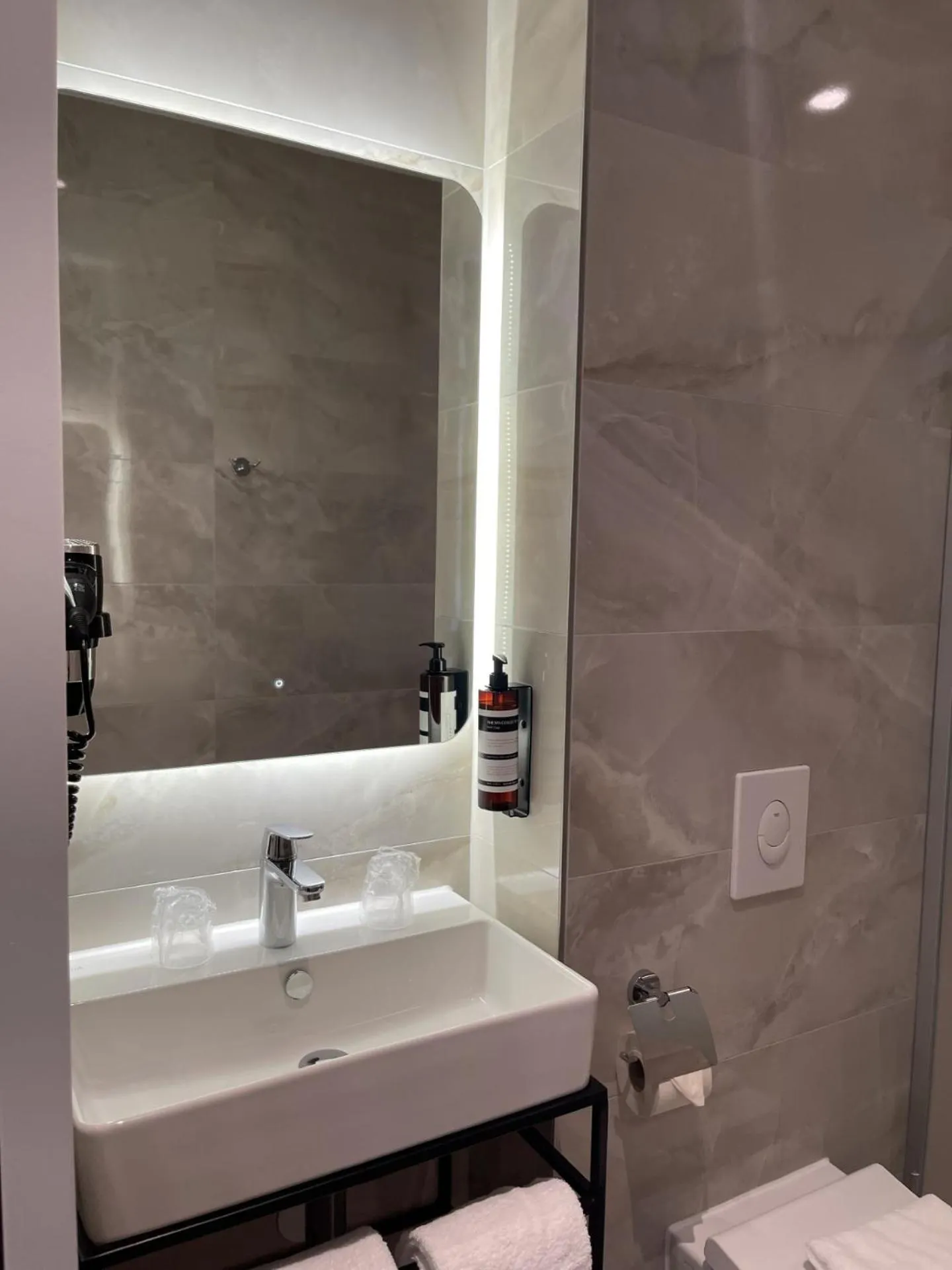 Bathroom in OZO Hotels Antares Airport