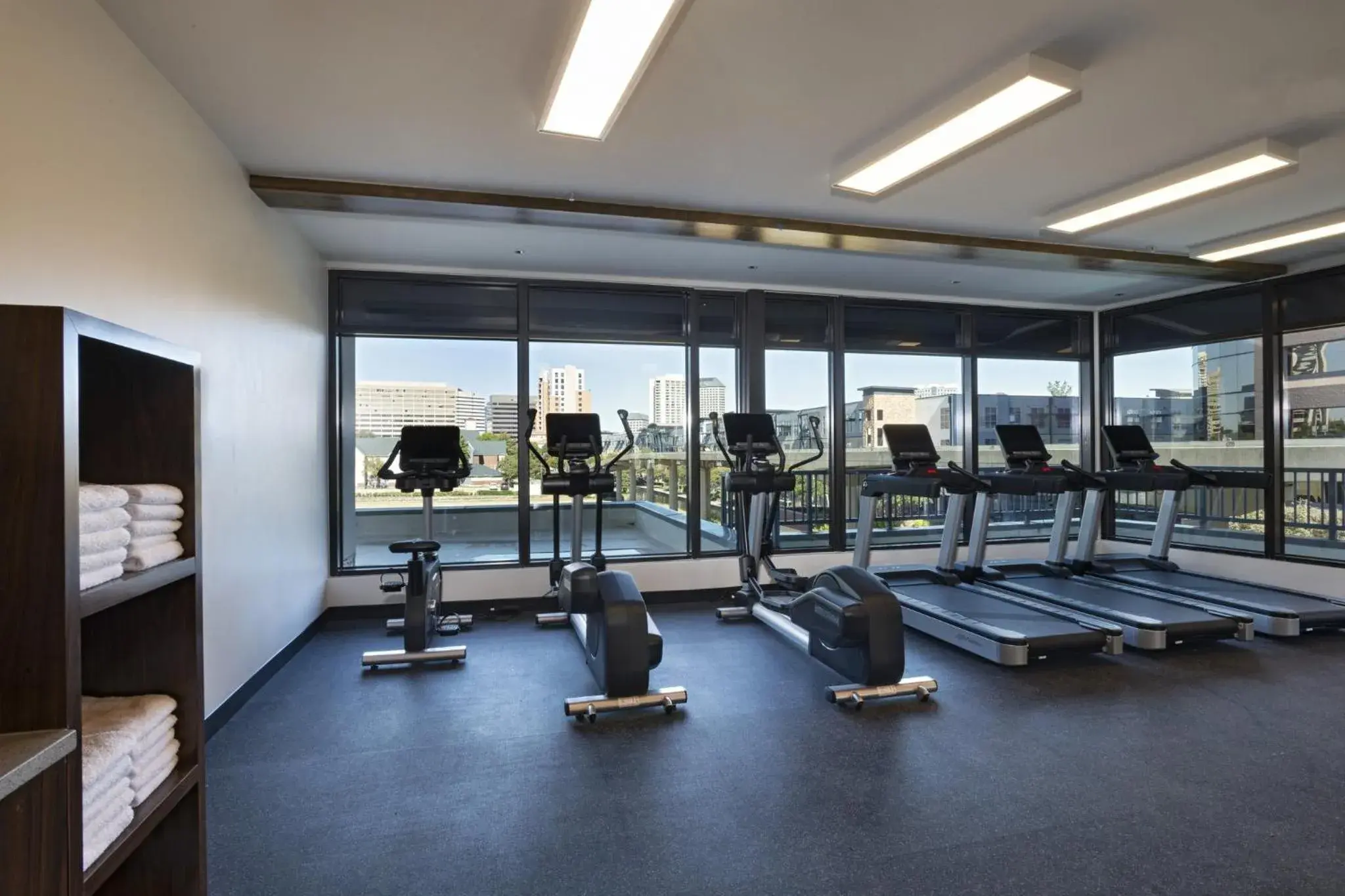 Fitness centre/facilities in Hotel Indigo Irving - Las Colinas by IHG Fitness centre/facilities in Hotel Indigo Irving - Las Colinas by IHG