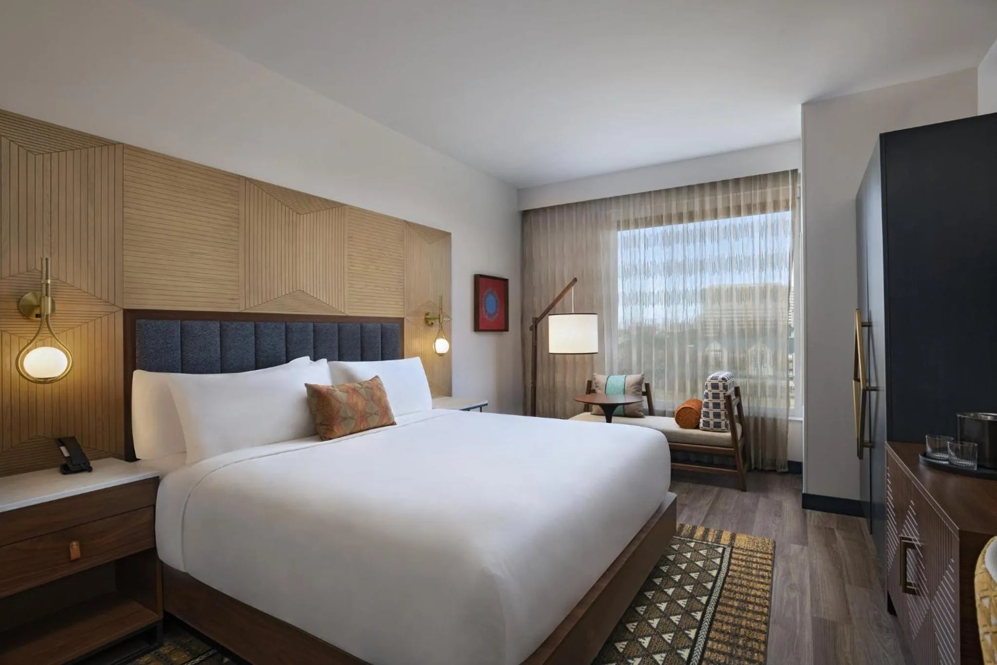 Photo of the whole room, Bed in Hotel Indigo Irving - Las Colinas by IHG