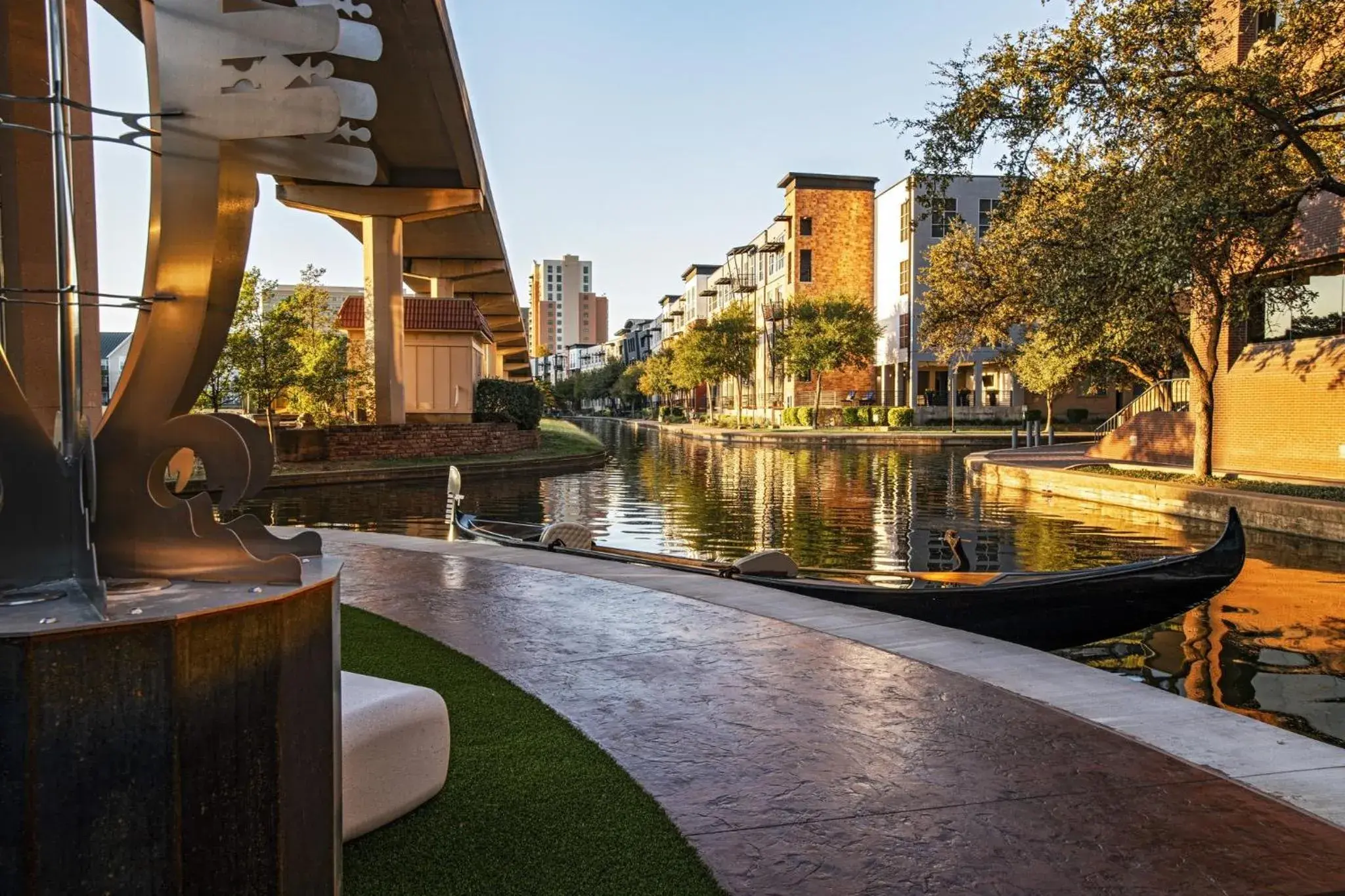 Property building in Hotel Indigo Irving - Las Colinas by IHG Property building in Hotel Indigo Irving - Las Colinas by IHG