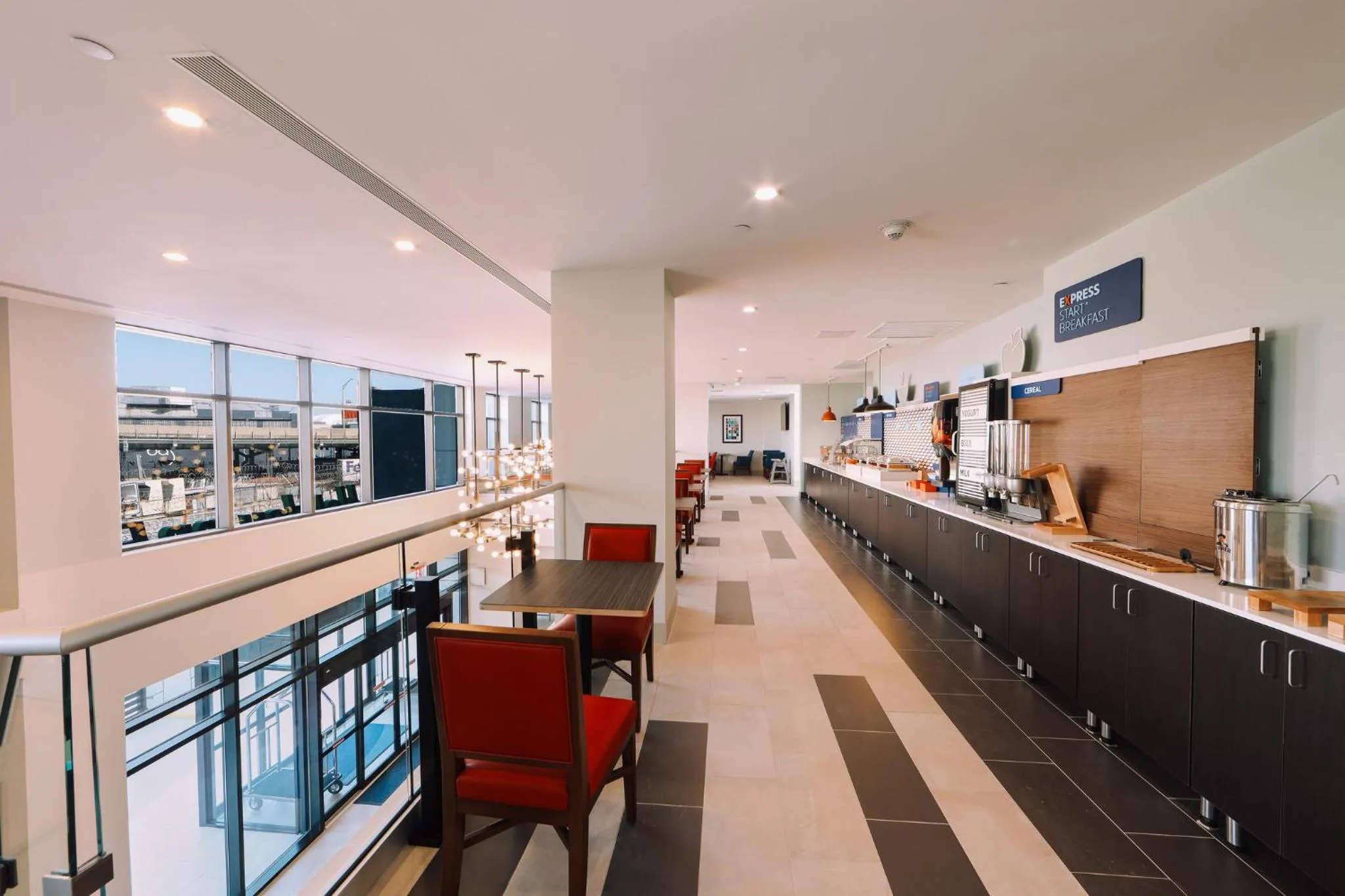 Breakfast in Holiday Inn Express Long Island City E - New York by IHG