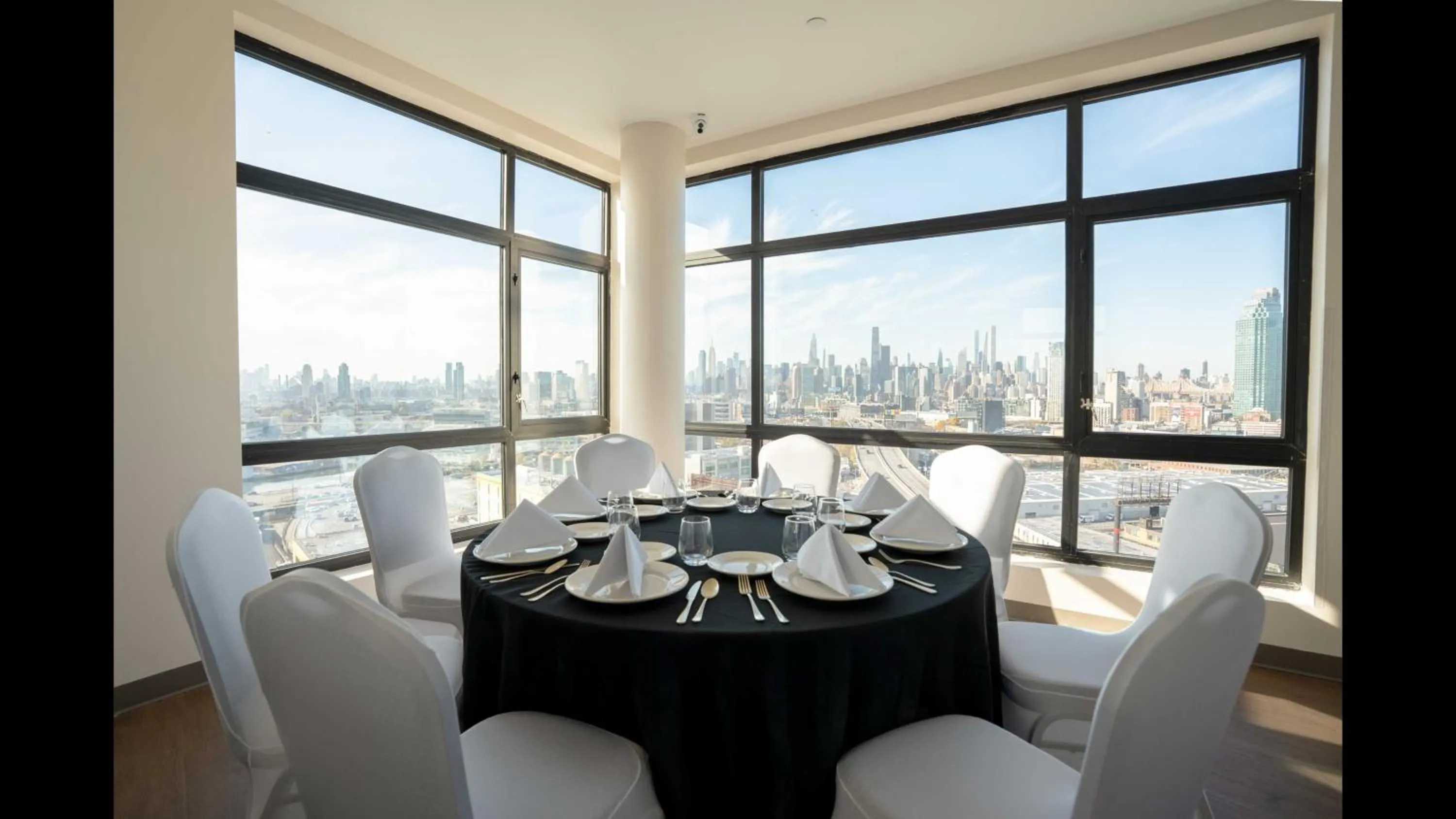 Banquet/Function facilities in Holiday Inn Express Long Island City E - New York by IHG