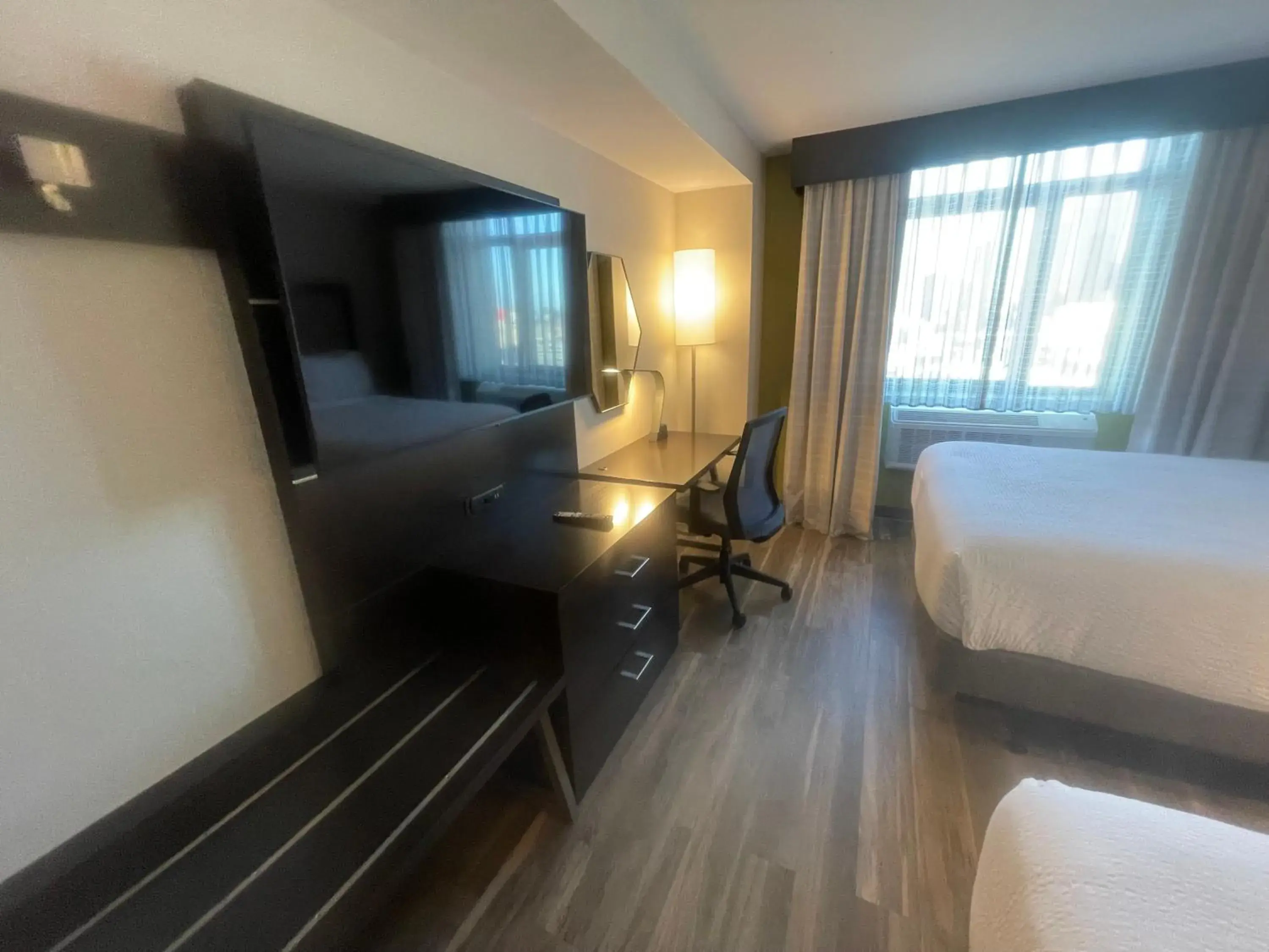 Standard Queen Room in Holiday Inn Express Long Island City E - New York by IHG Standard Queen Room in Holiday Inn Express Long Island City E - New York by IHG