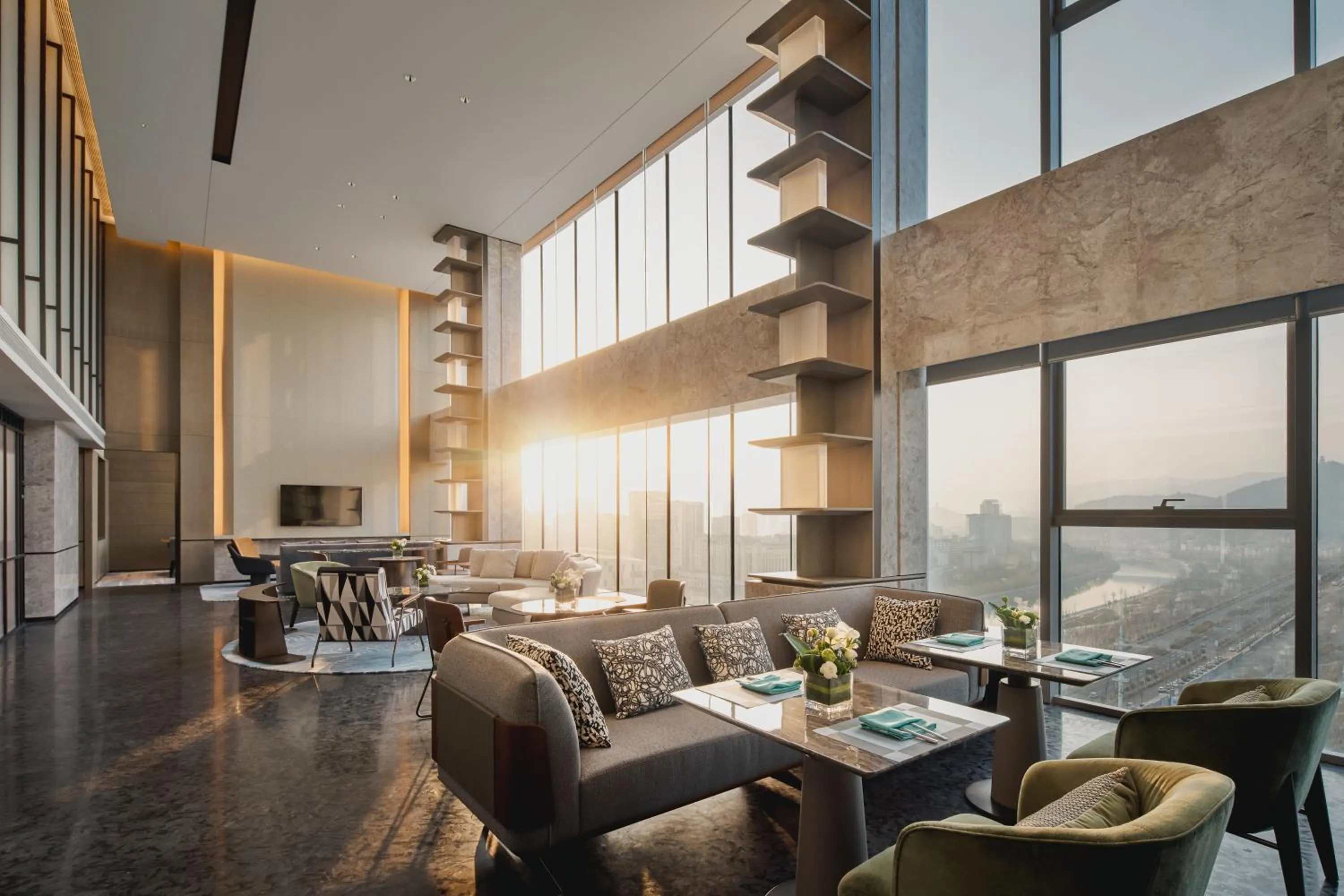 Communal lounge/ TV room in Crowne Plaza Shangluo, an IHG Hotel