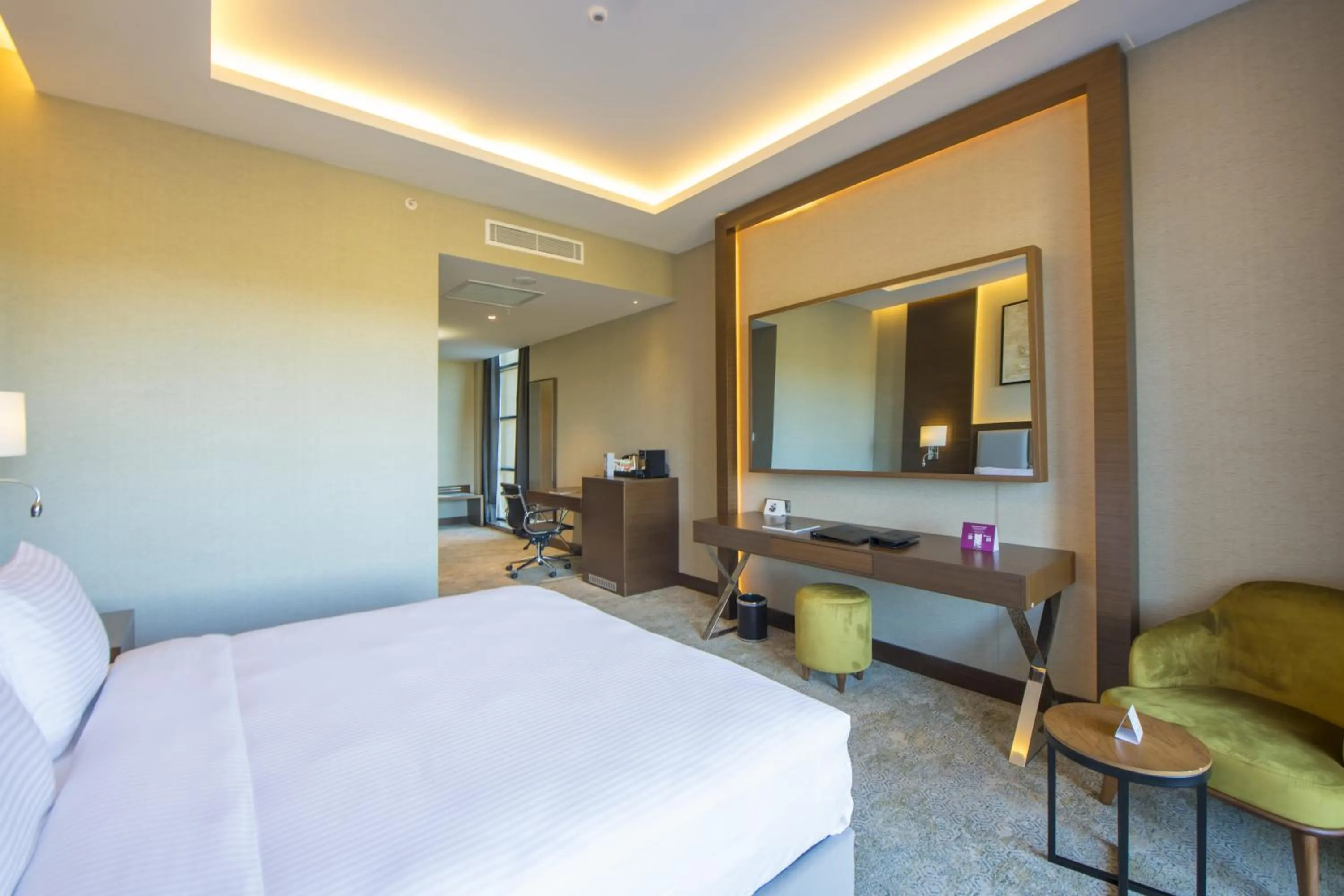 Bed in Crowne Plaza Yalova by IHG