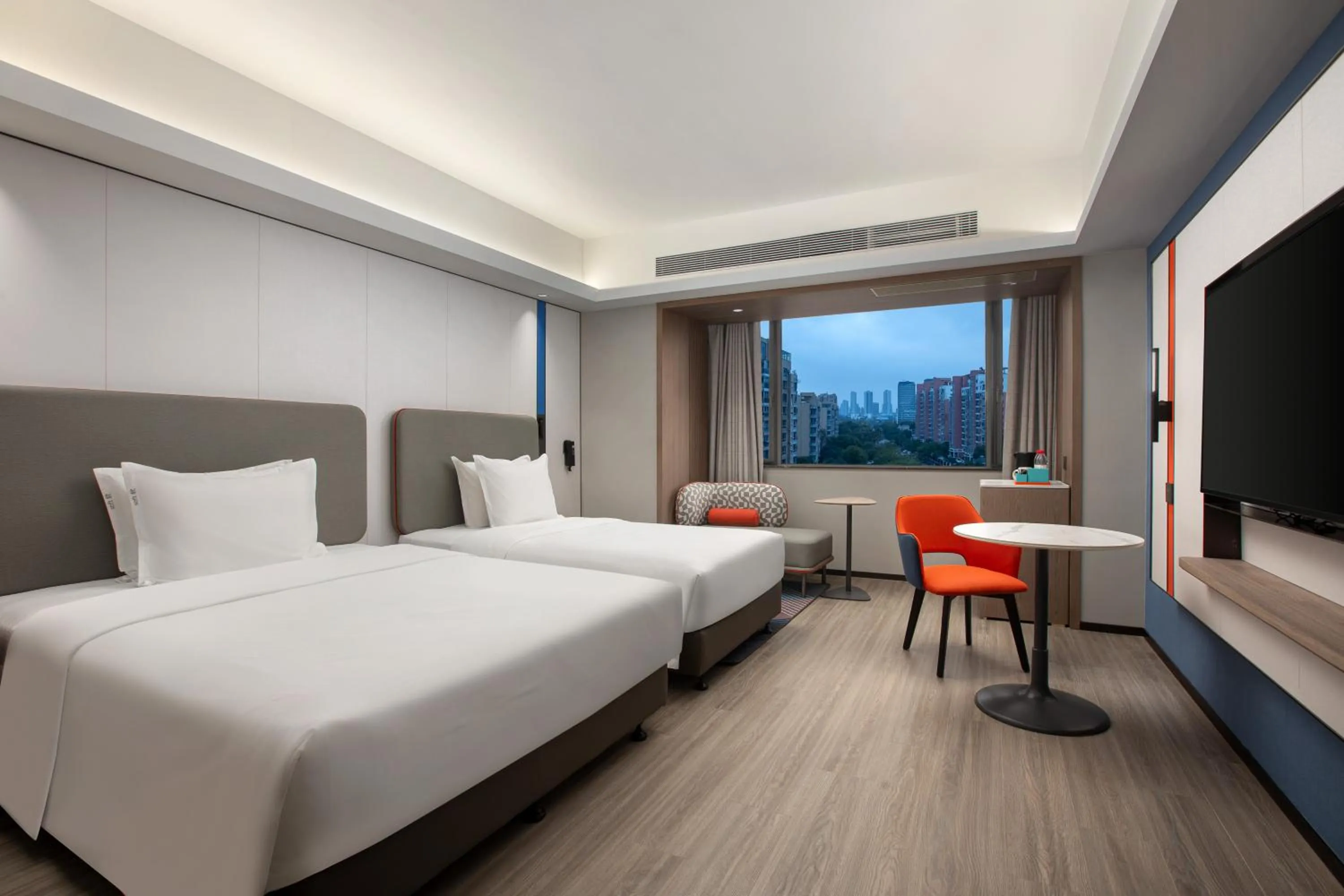 Bedroom, Bed in Holiday Inn Express Shanghai Gumei by IHG