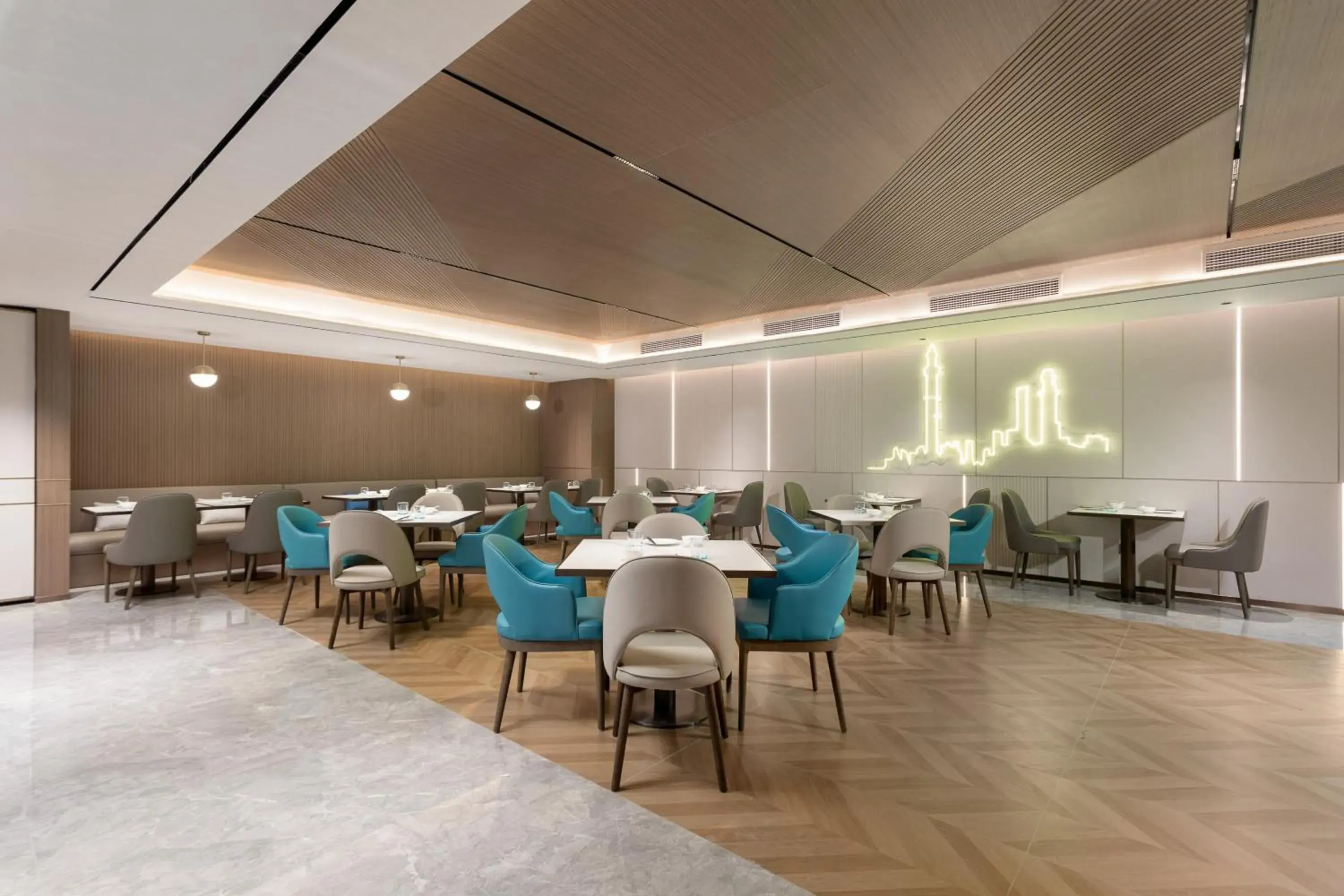 Restaurant/places to eat in Holiday Inn Express Shanghai Gumei by IHG Restaurant/places to eat in Holiday Inn Express Shanghai Gumei by IHG