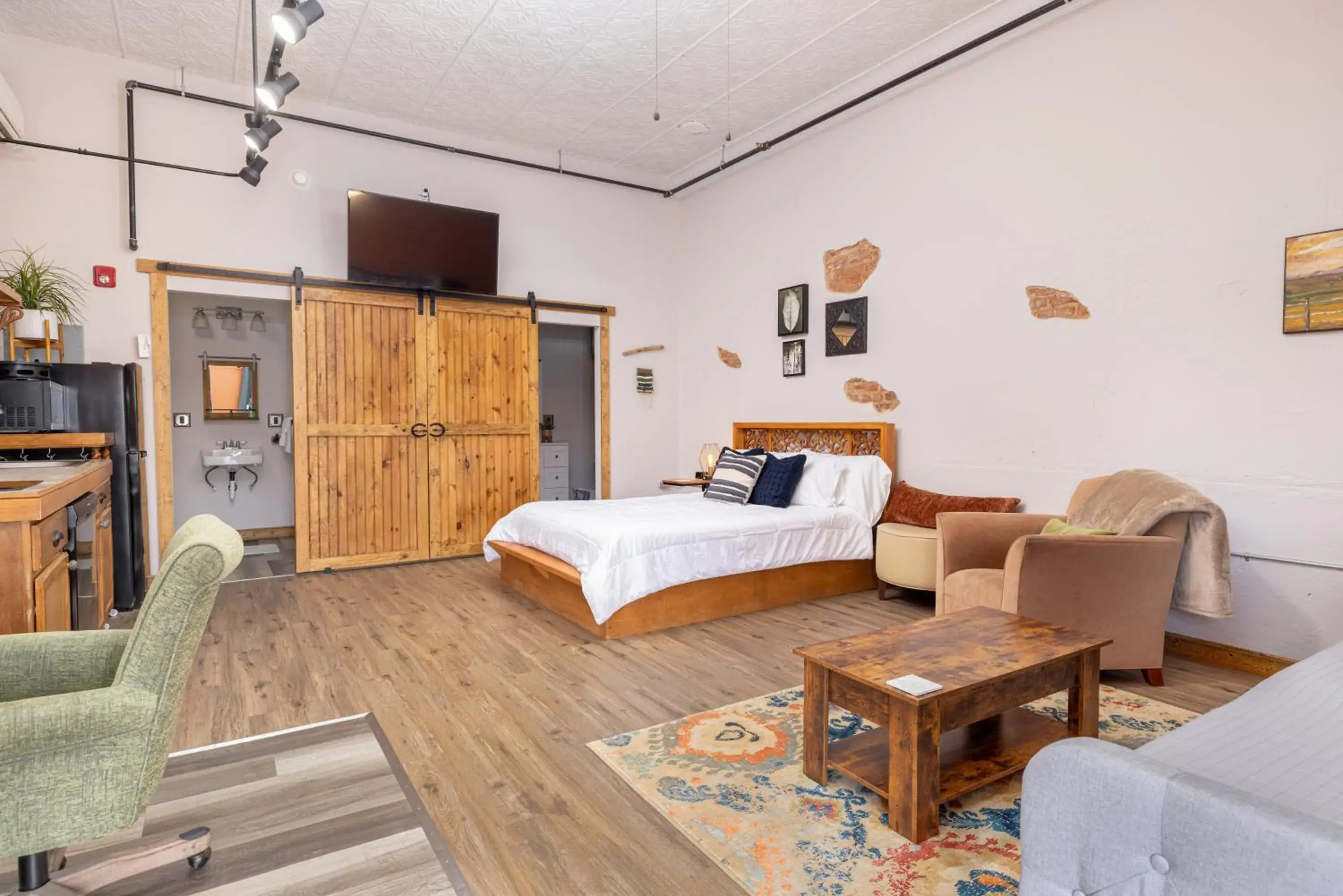 Hartwell Suites Hartwell Suites