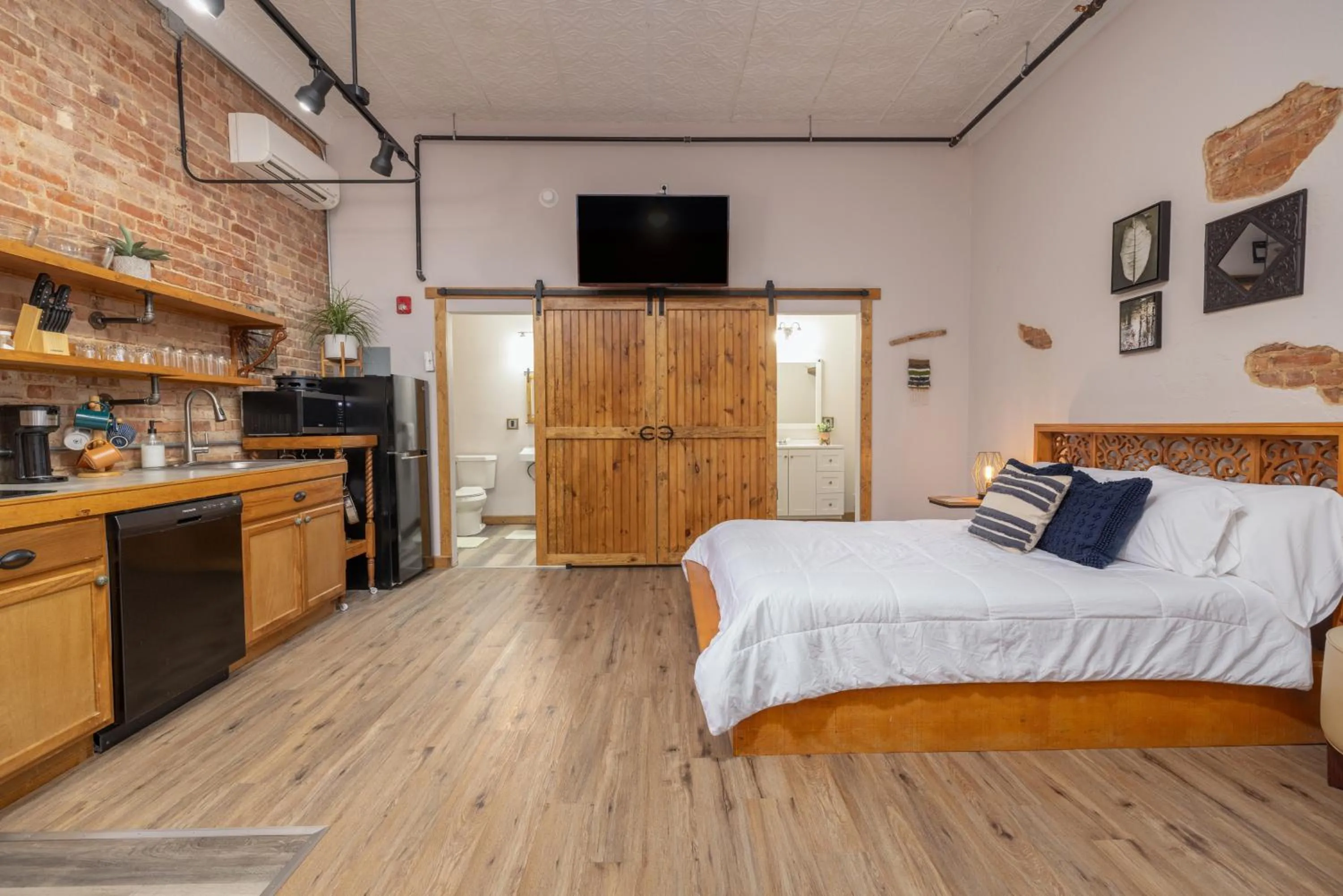 Hartwell Suites