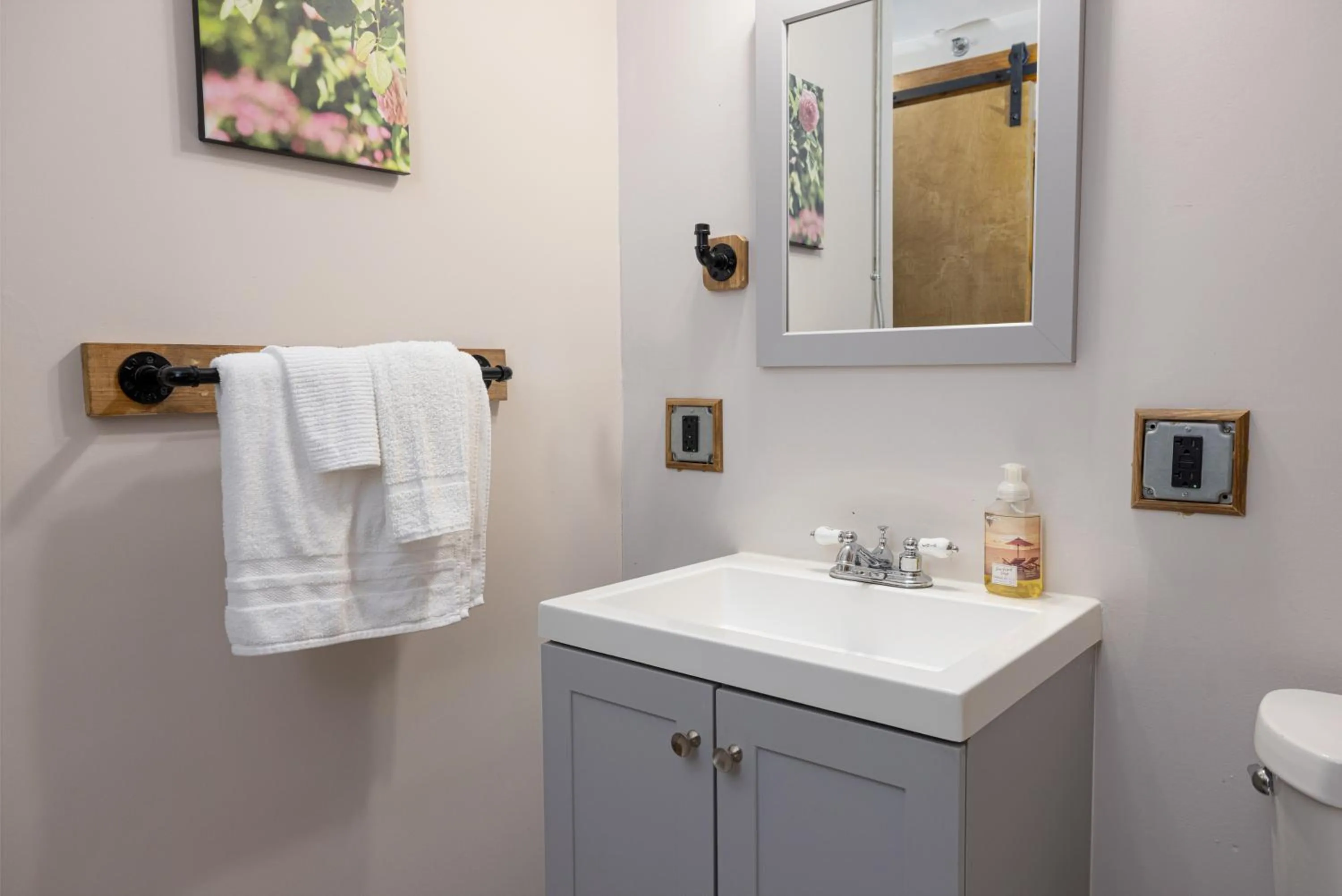 Hartwell Suites