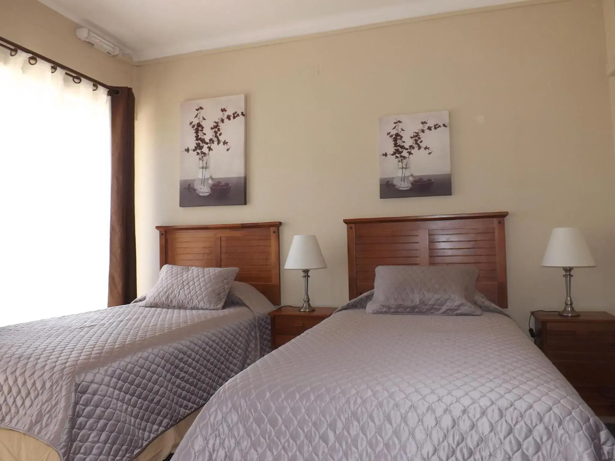 Standard Twin Room with Shared Bathroom in Hostal Del Centro Talca Standard Twin Room with Shared Bathroom in Hostal Del Centro Talca
