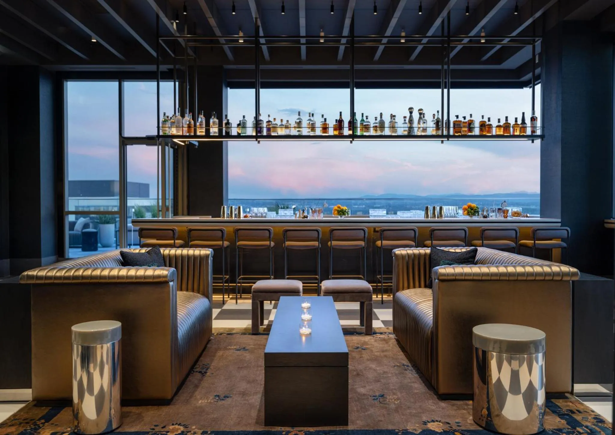 Lounge or bar in Kimpton Claret Hotel by IHG