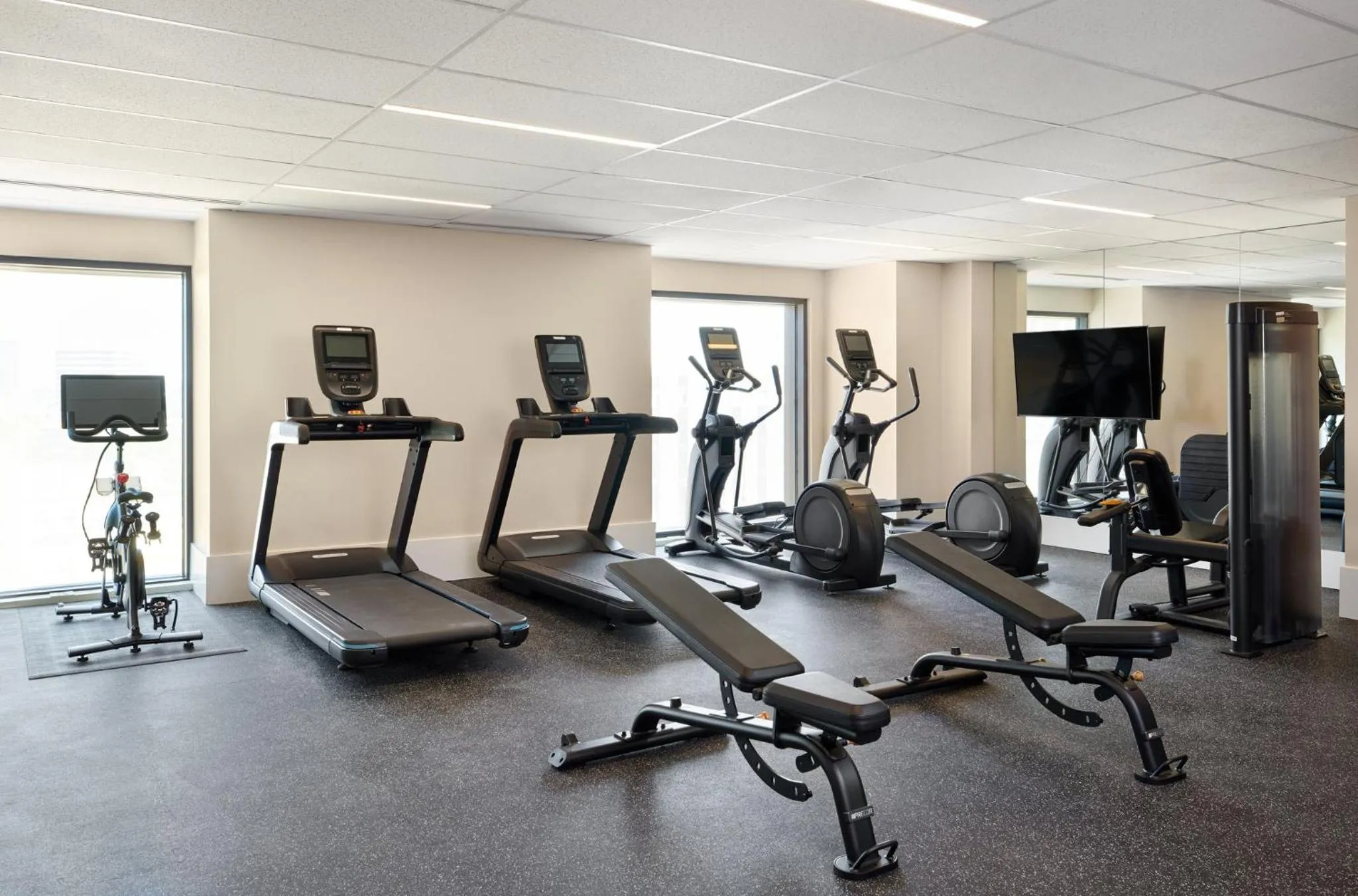 Fitness centre/facilities in Kimpton Claret Hotel by IHG