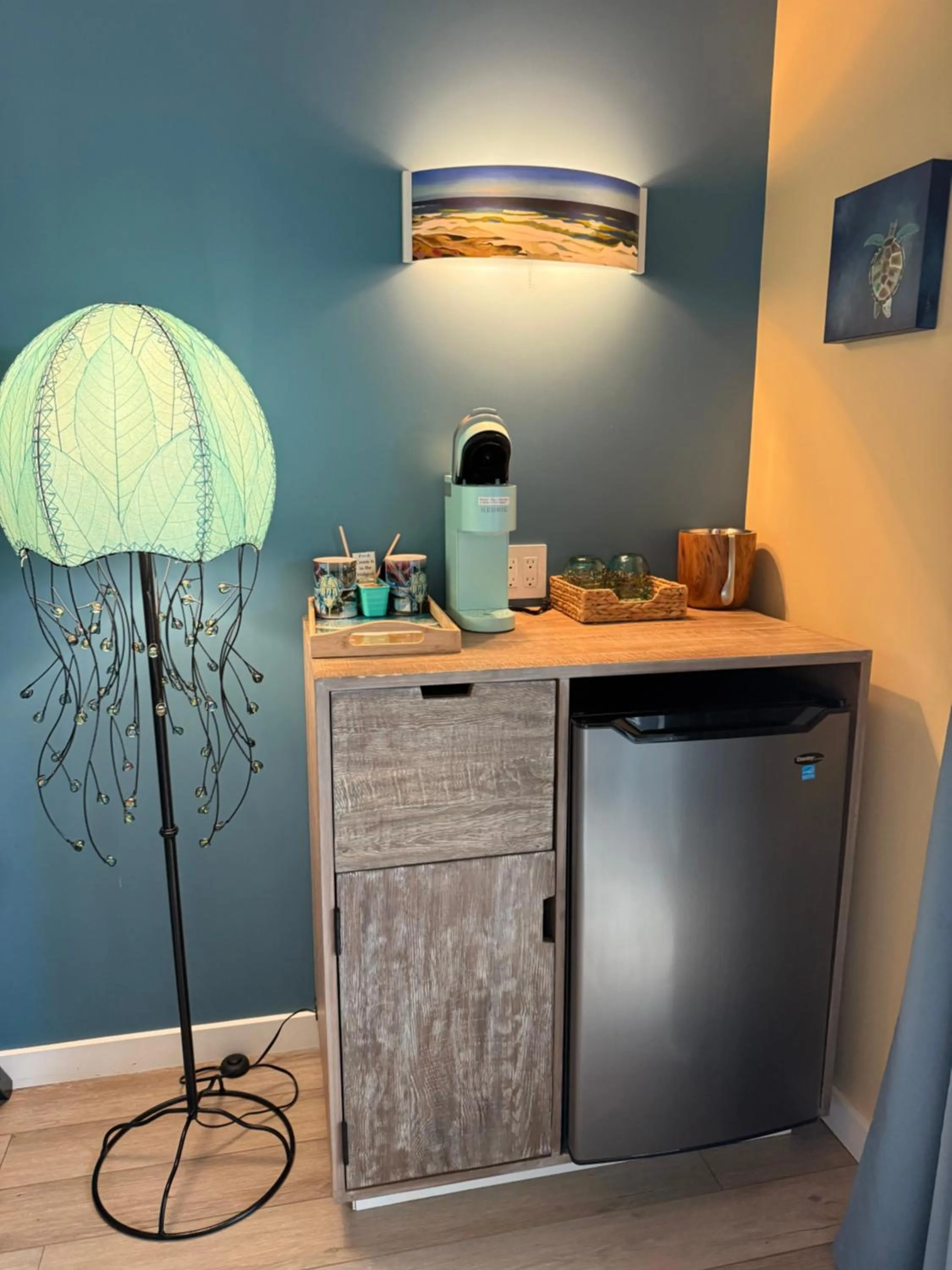 Coffee/tea facilities in HarborWalk Inn