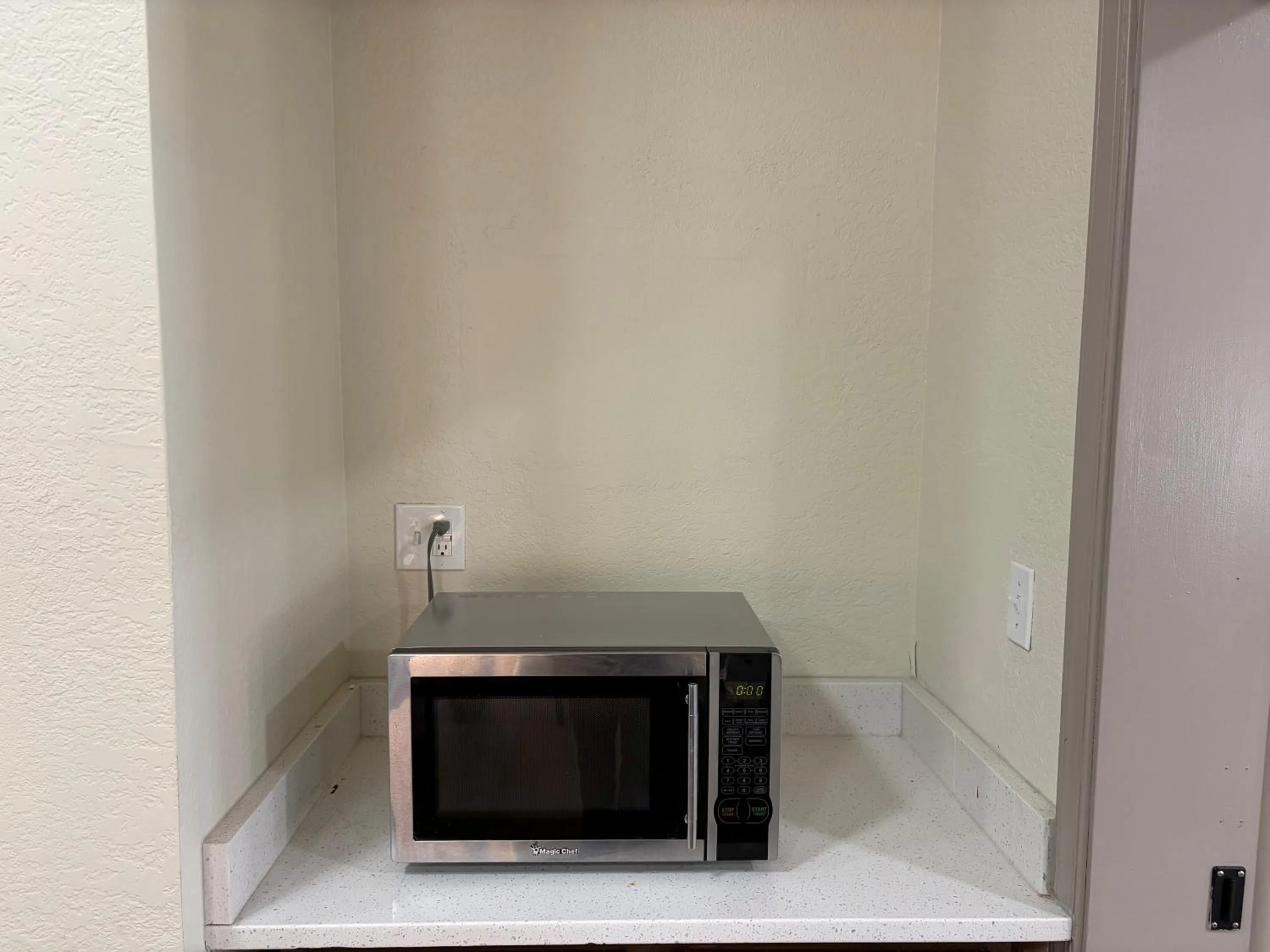 Breakfast in HomeTowne Studios by Red Roof Richmond, VA - W Broad St