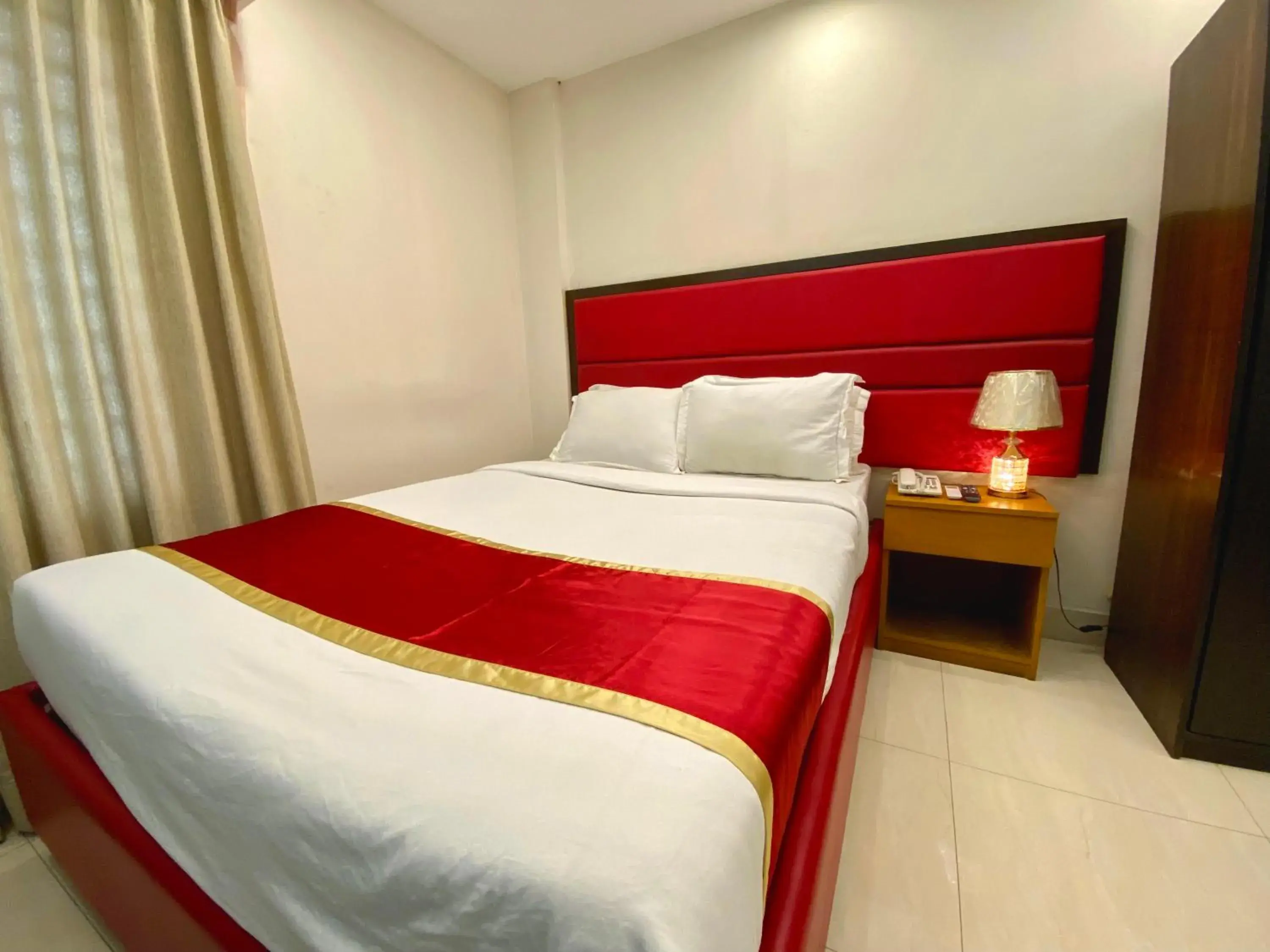 Bedroom, Bed in Hotel Park Hyatt Bedroom, Bed in Hotel Park Hyatt