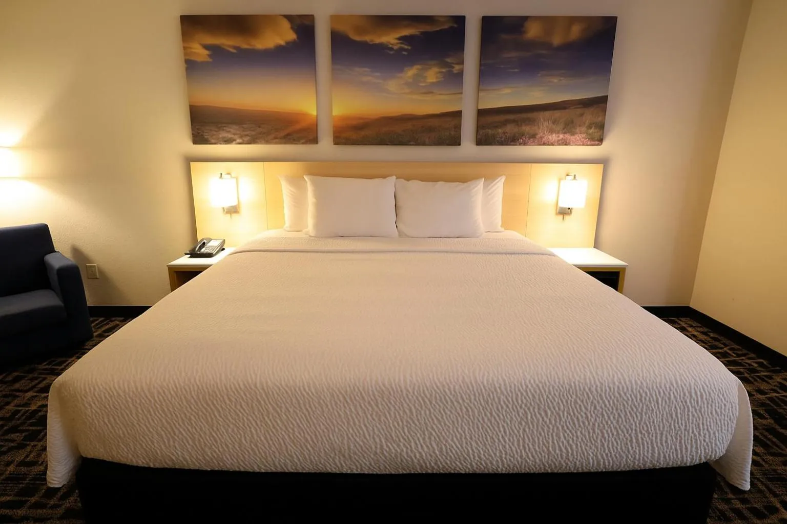 Bed in Days Inn by Wyndham Jackson