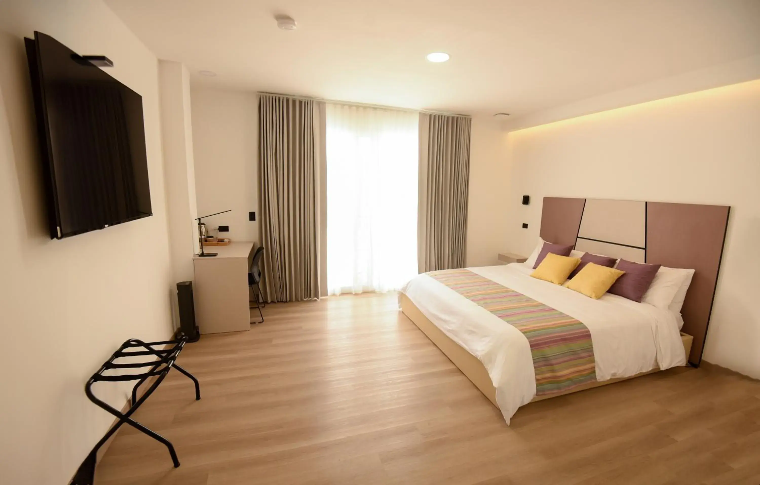 Deluxe King Suite - single occupancy in Elithe Hotel Deluxe King Suite - single occupancy in Elithe Hotel