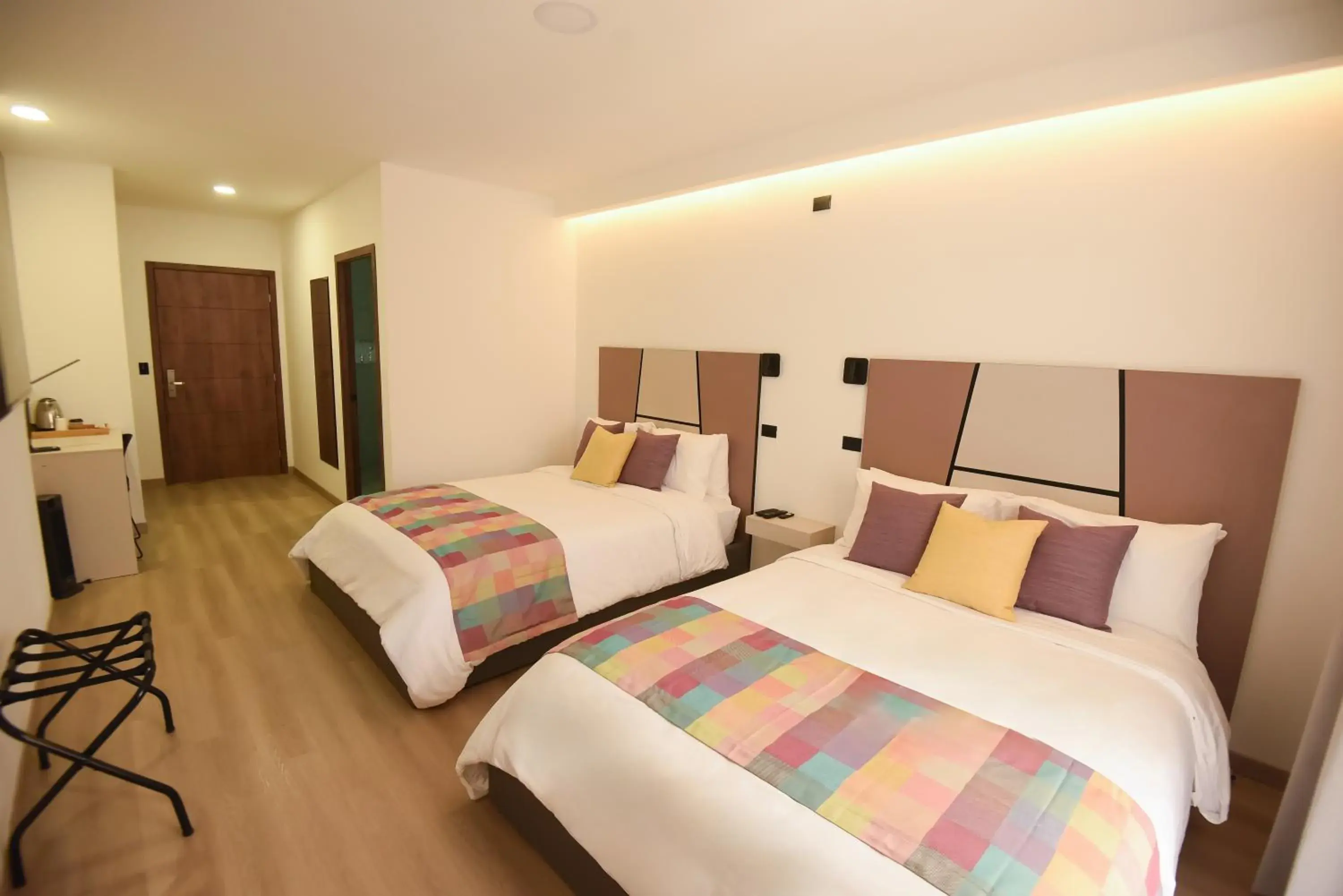 Superior Queen Room with Two Queen Beds - single occupancy in Elithe Hotel Superior Queen Room with Two Queen Beds - single occupancy in Elithe Hotel