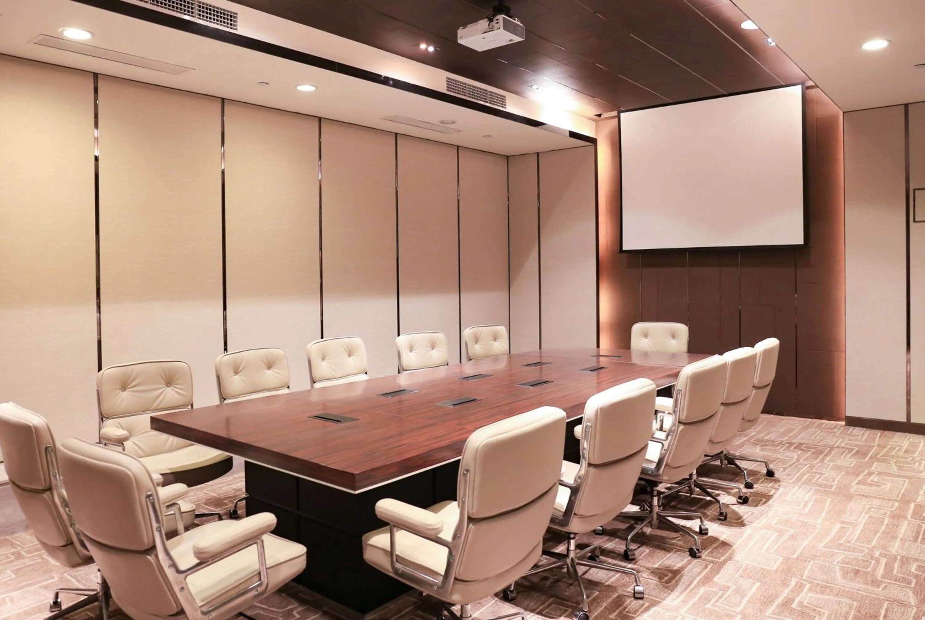 Meeting/conference room in Ramada Plaza Liuzhou Liudong