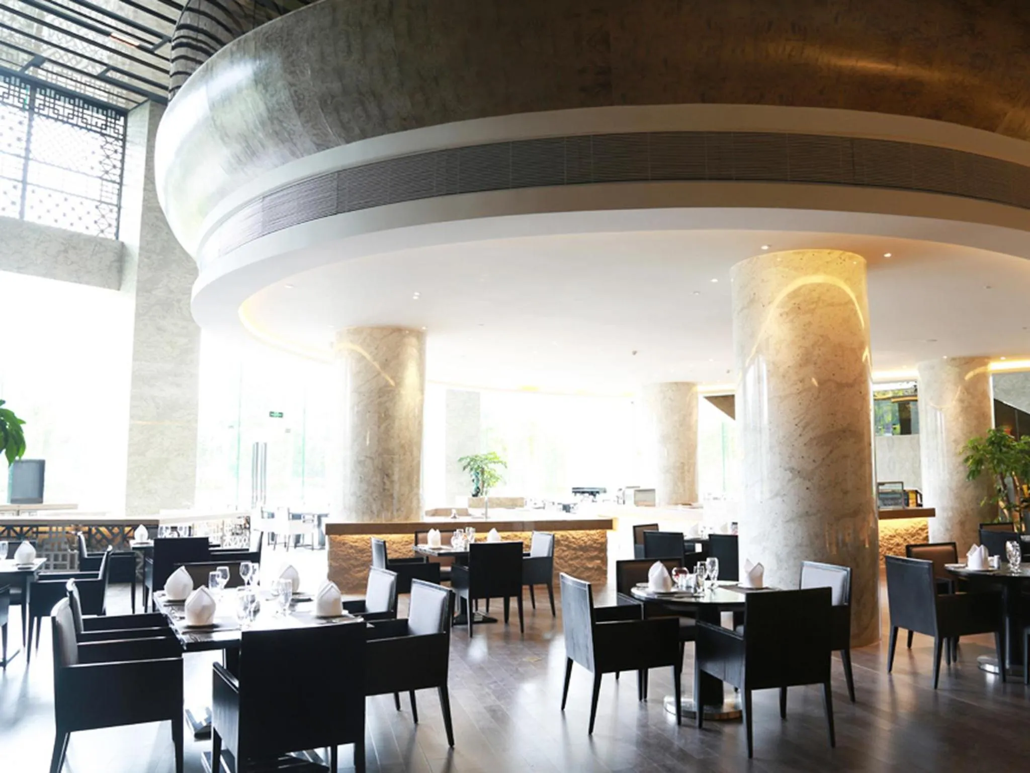 Restaurant/places to eat in Ramada Plaza Liuzhou Liudong