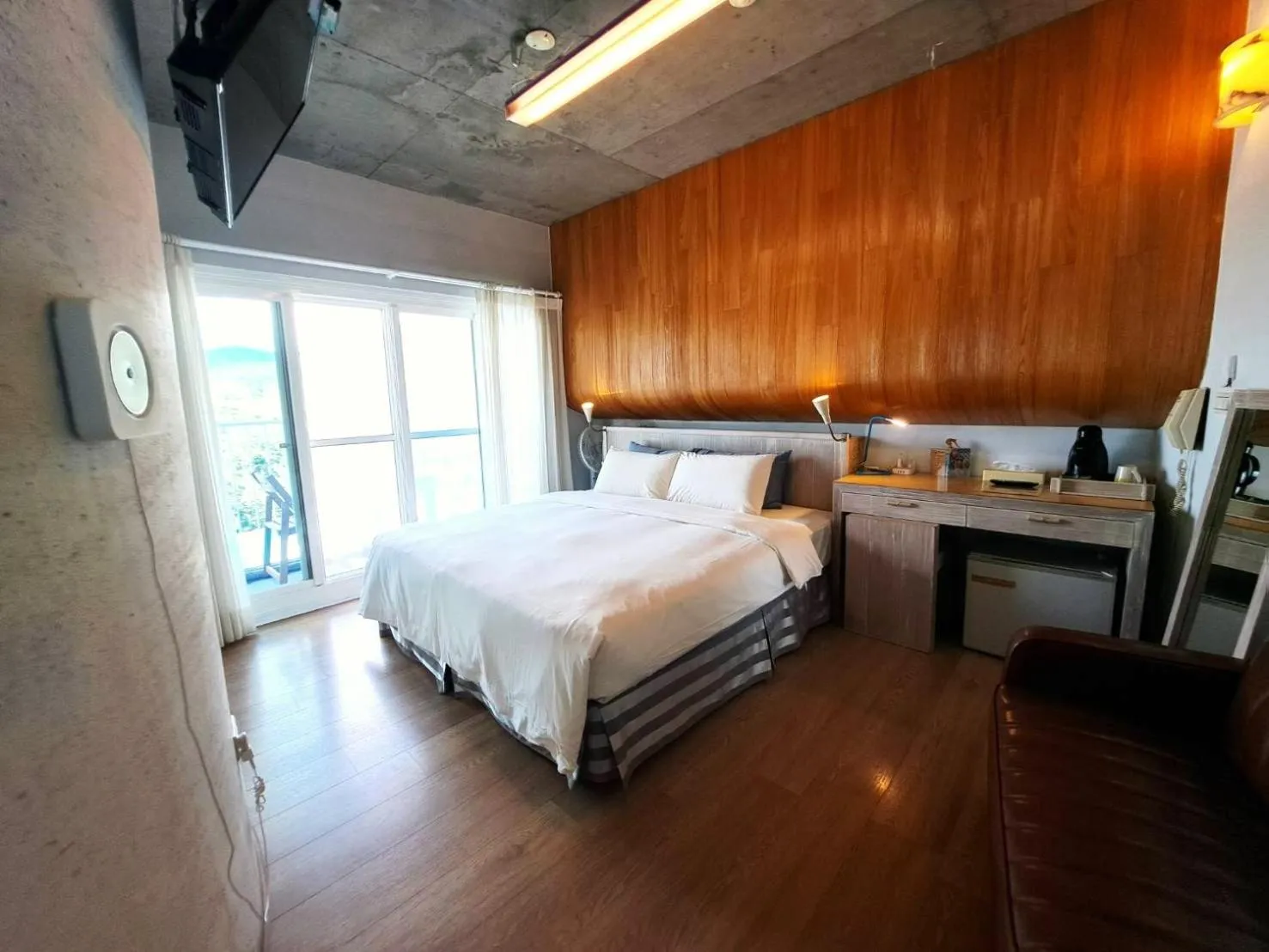 Bedroom, Bed in 墾丁橘月Orange Moon Inn
