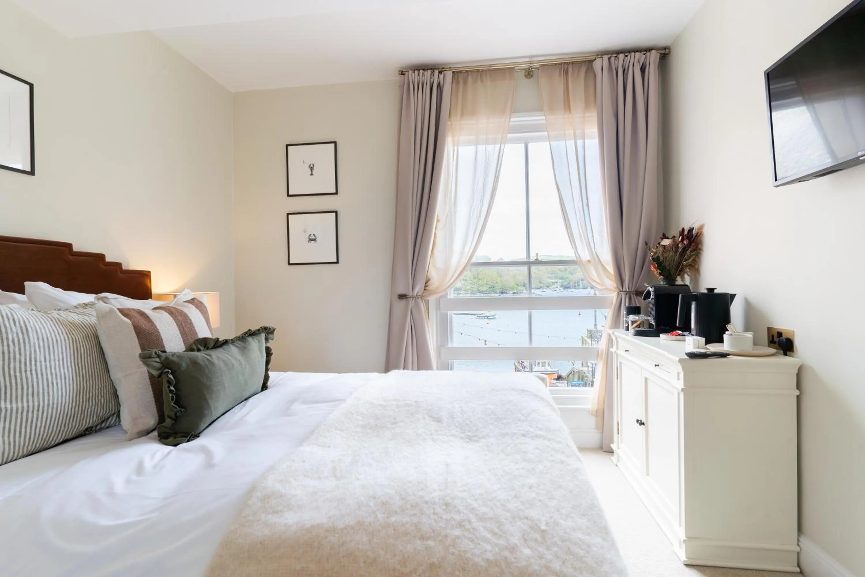 River view, Bed in The King Of Prussia