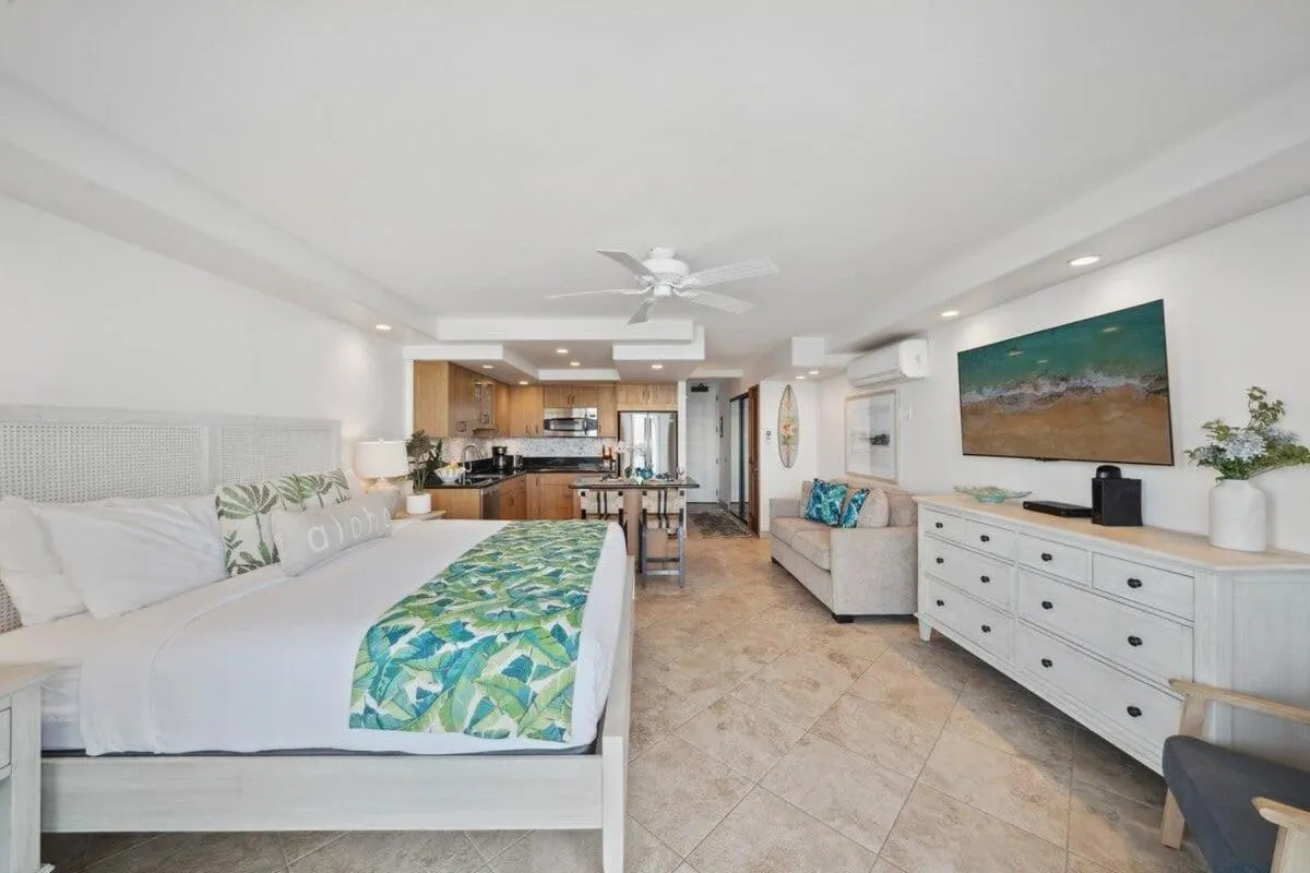 Bed in Papakea A306 · Papakea A306 Remodel Oceanfront Studio Getaway