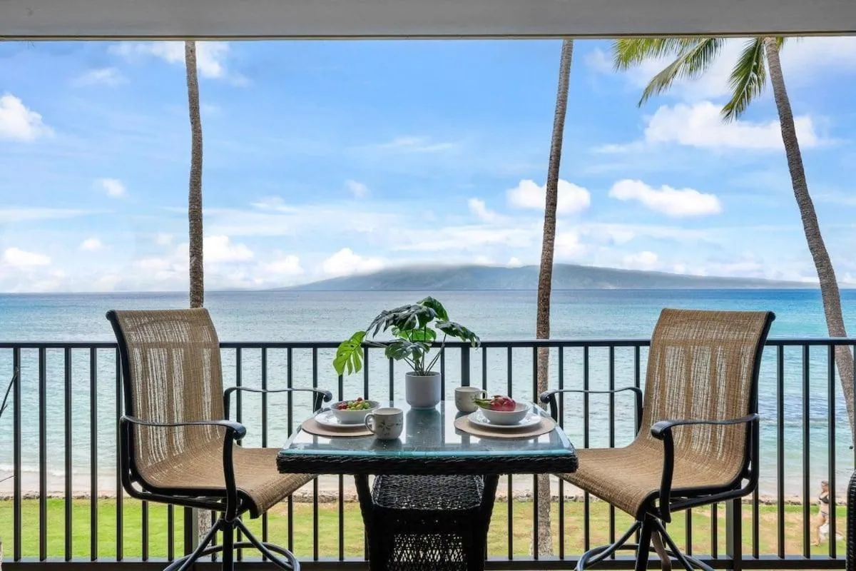 Papakea A306 · Papakea A306 Remodel Oceanfront Studio Getaway