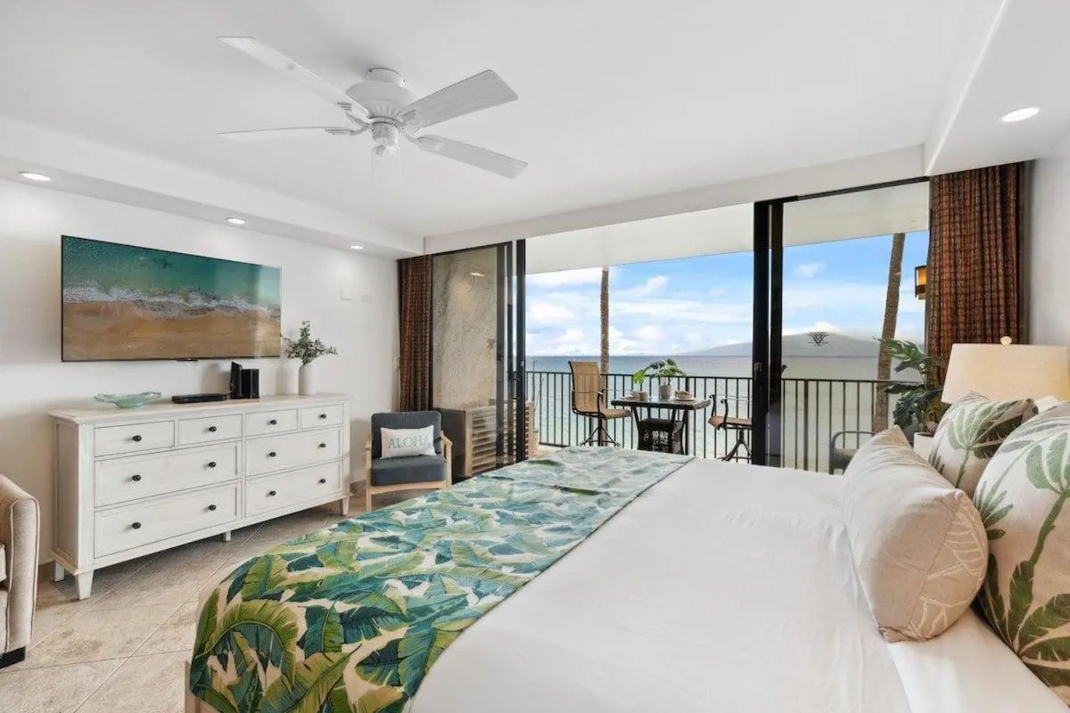 Bed in Papakea A306 · Papakea A306 Remodel Oceanfront Studio Getaway