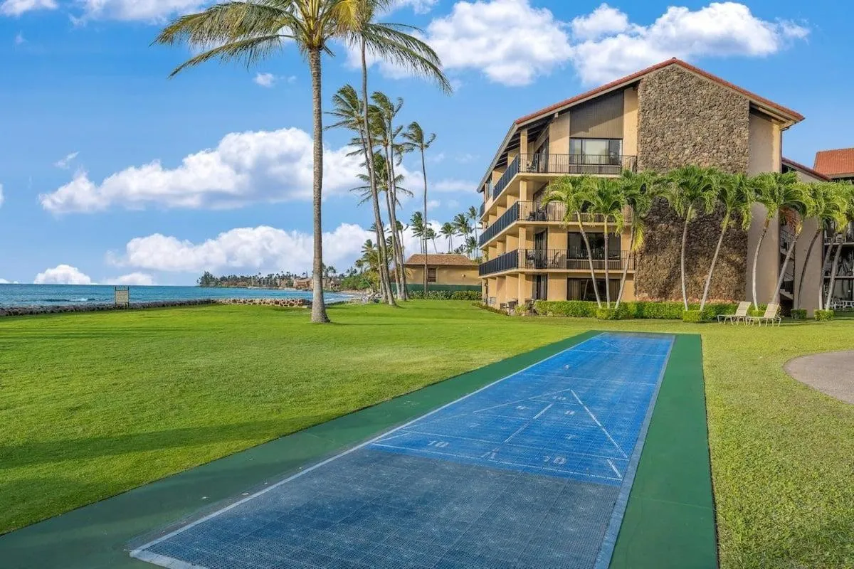Papakea A306 · Papakea A306 Remodel Oceanfront Studio Getaway