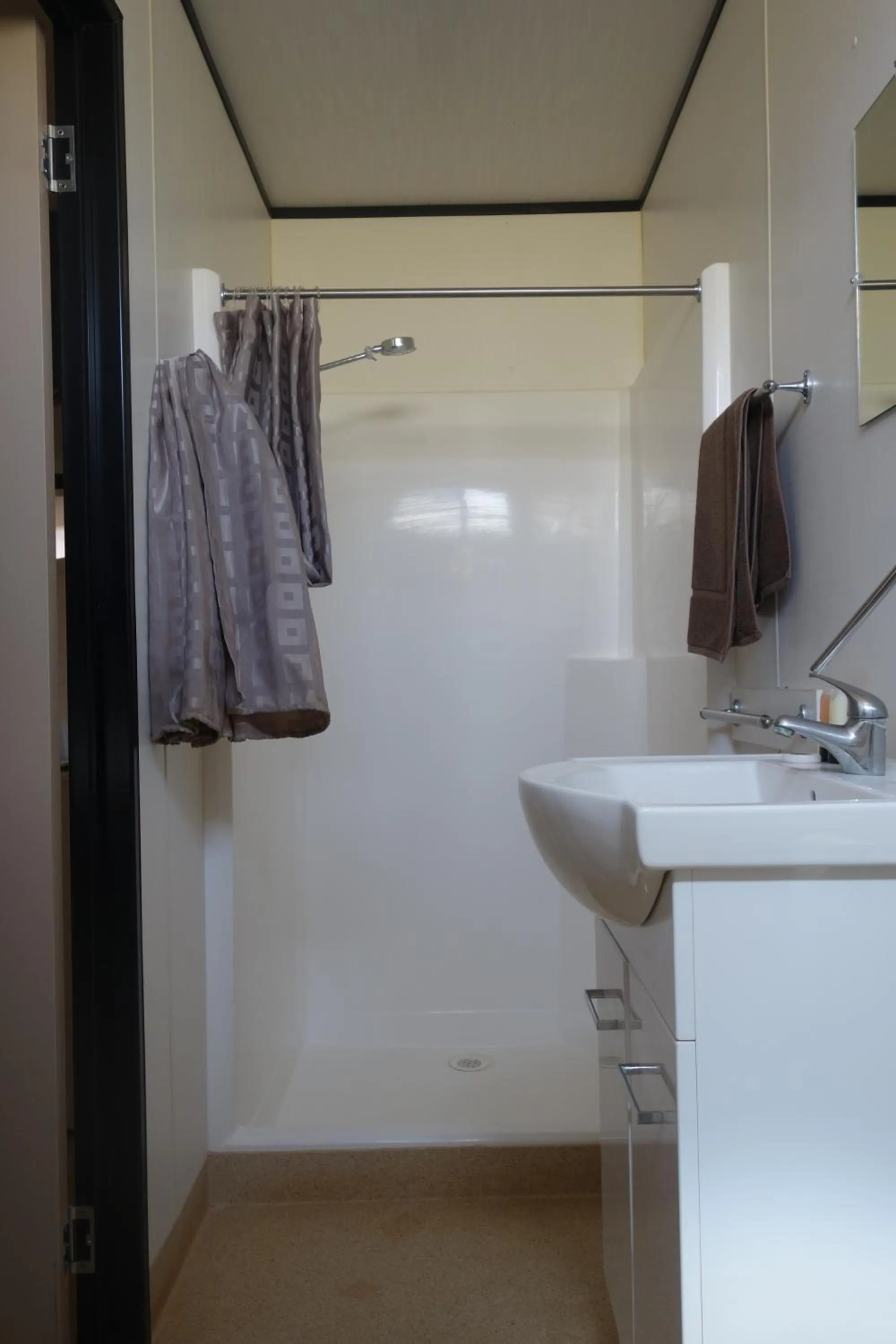 Bathroom in William Creek Camp Ground & Units