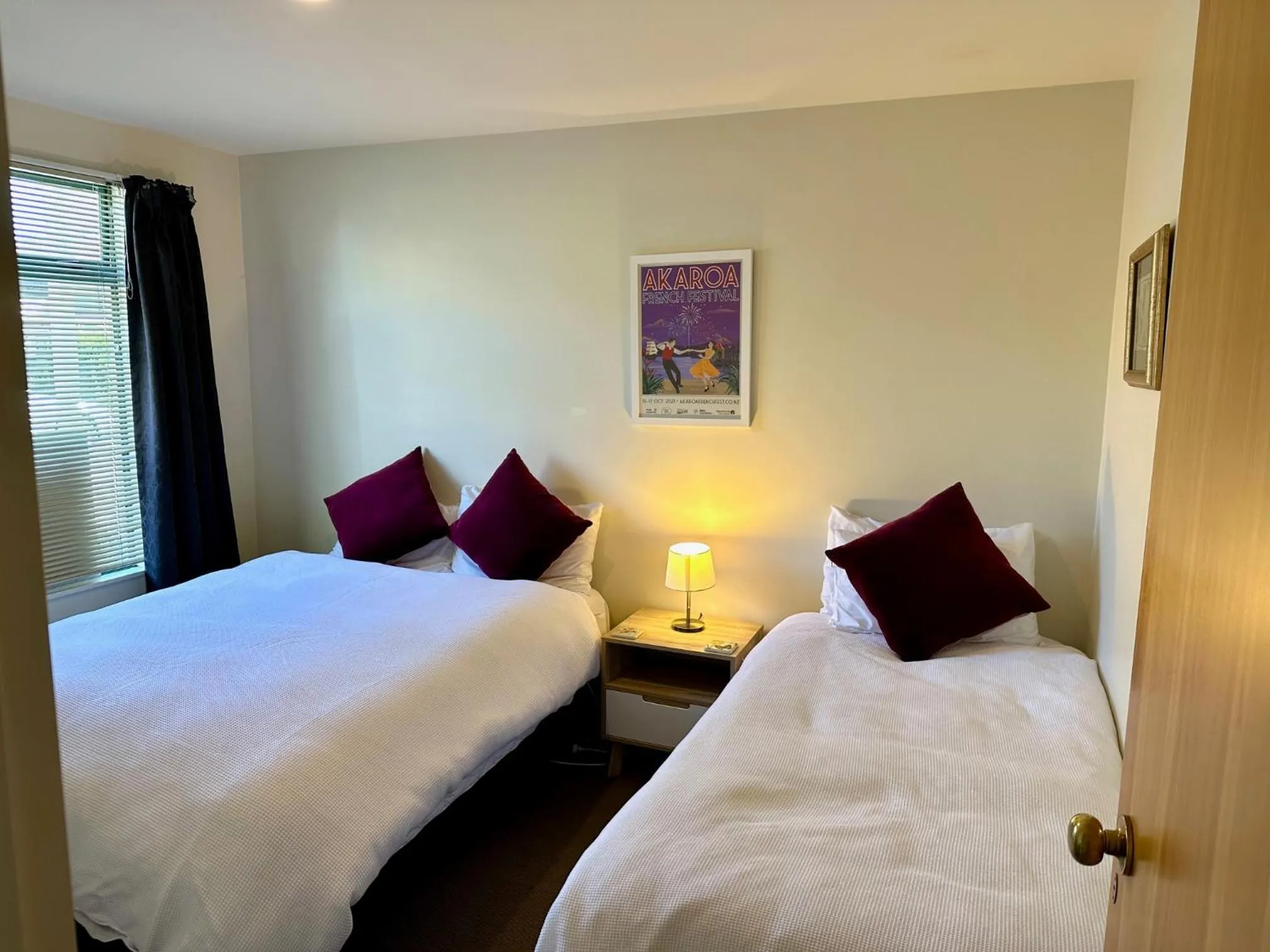 Bed in Akaroa Village Inn