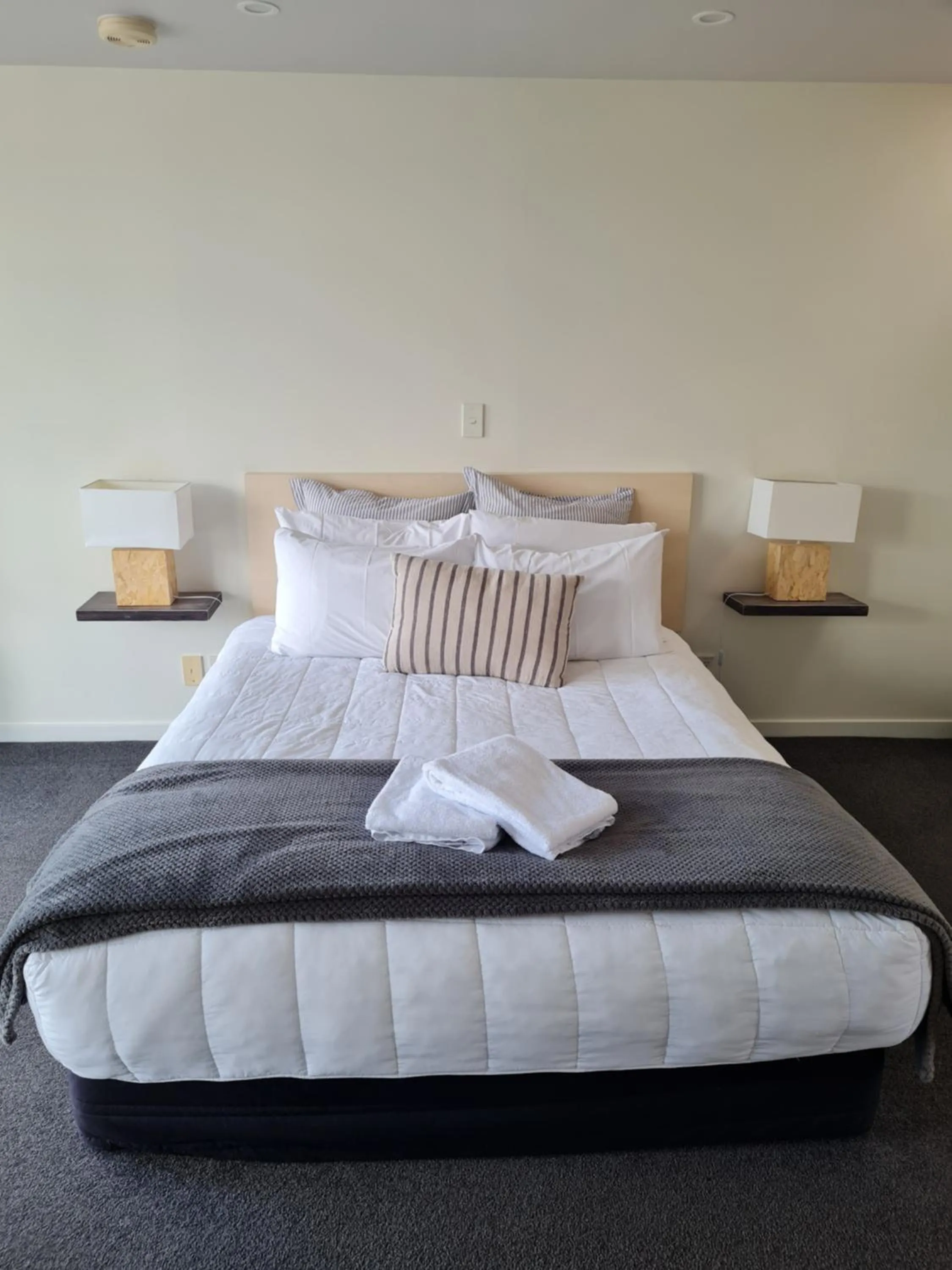 Bed in Akaroa Village Inn