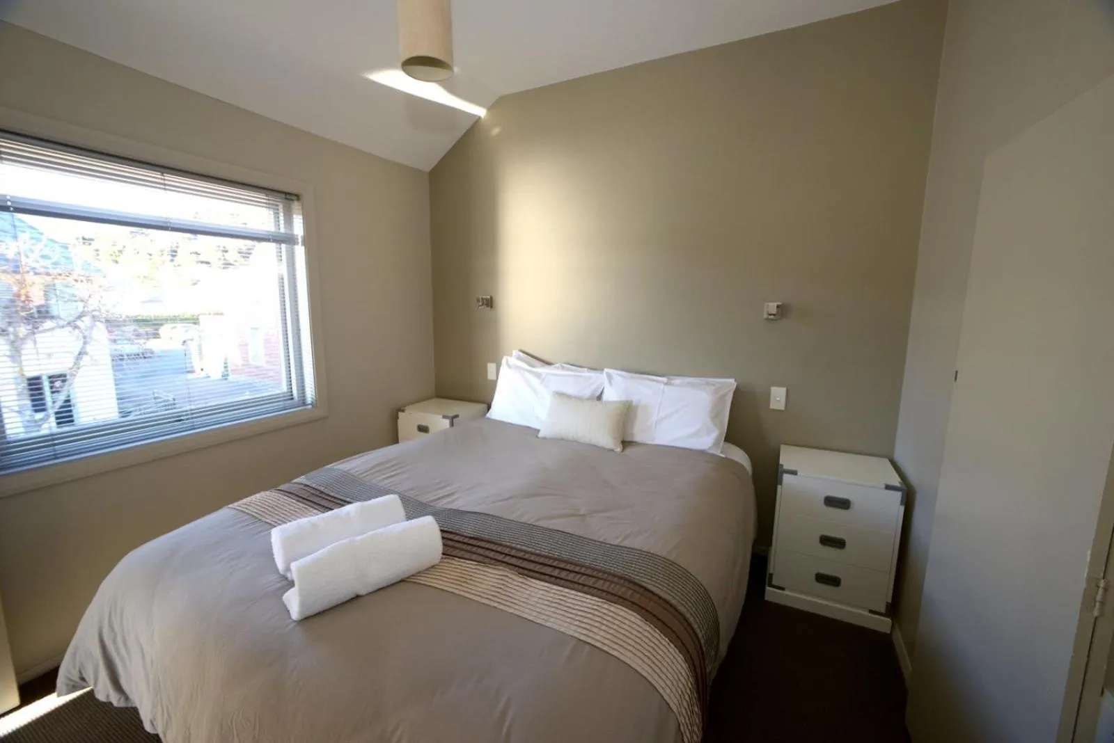 Bed in Akaroa Village Inn