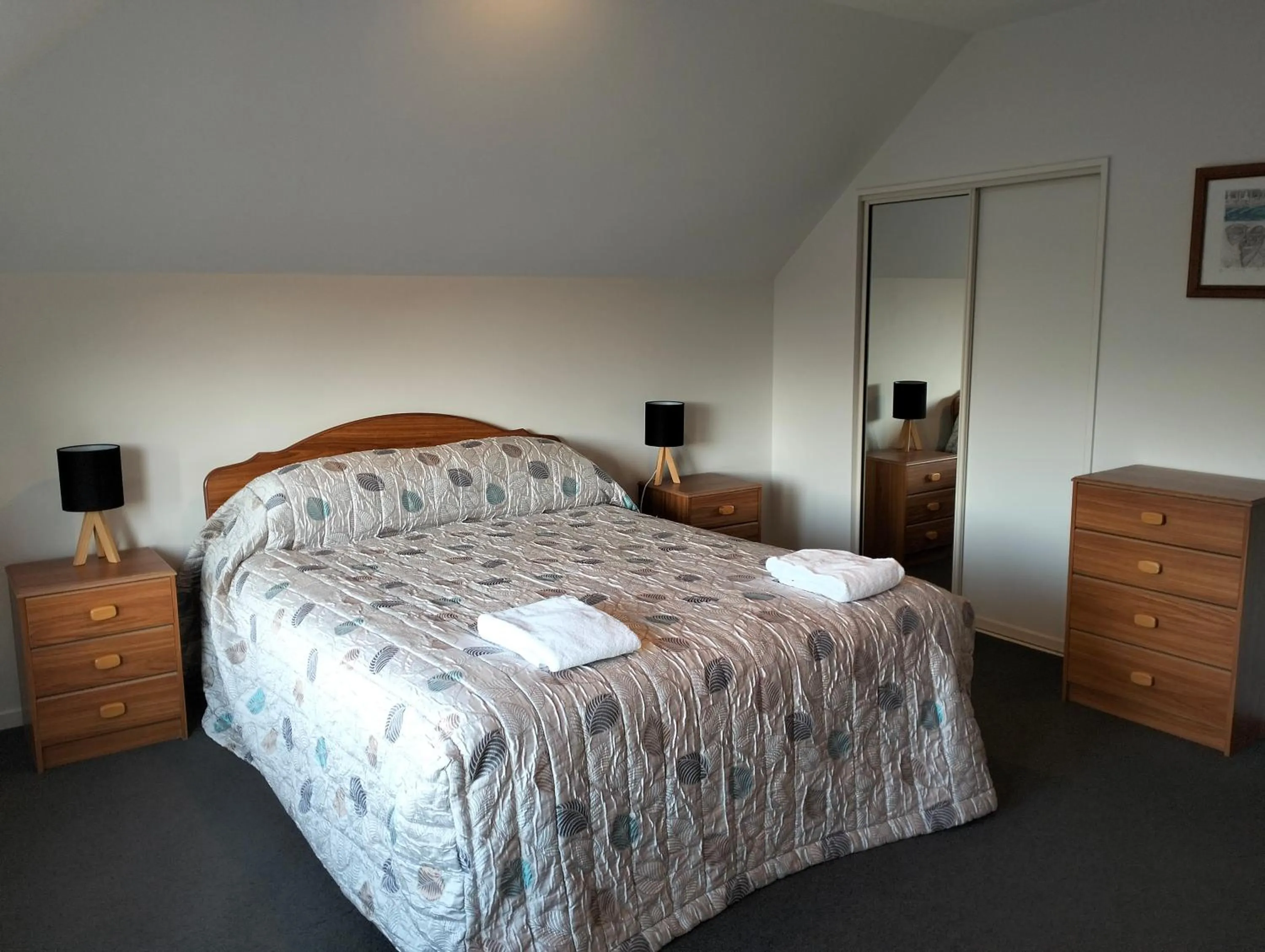 Bed in Akaroa Village Inn