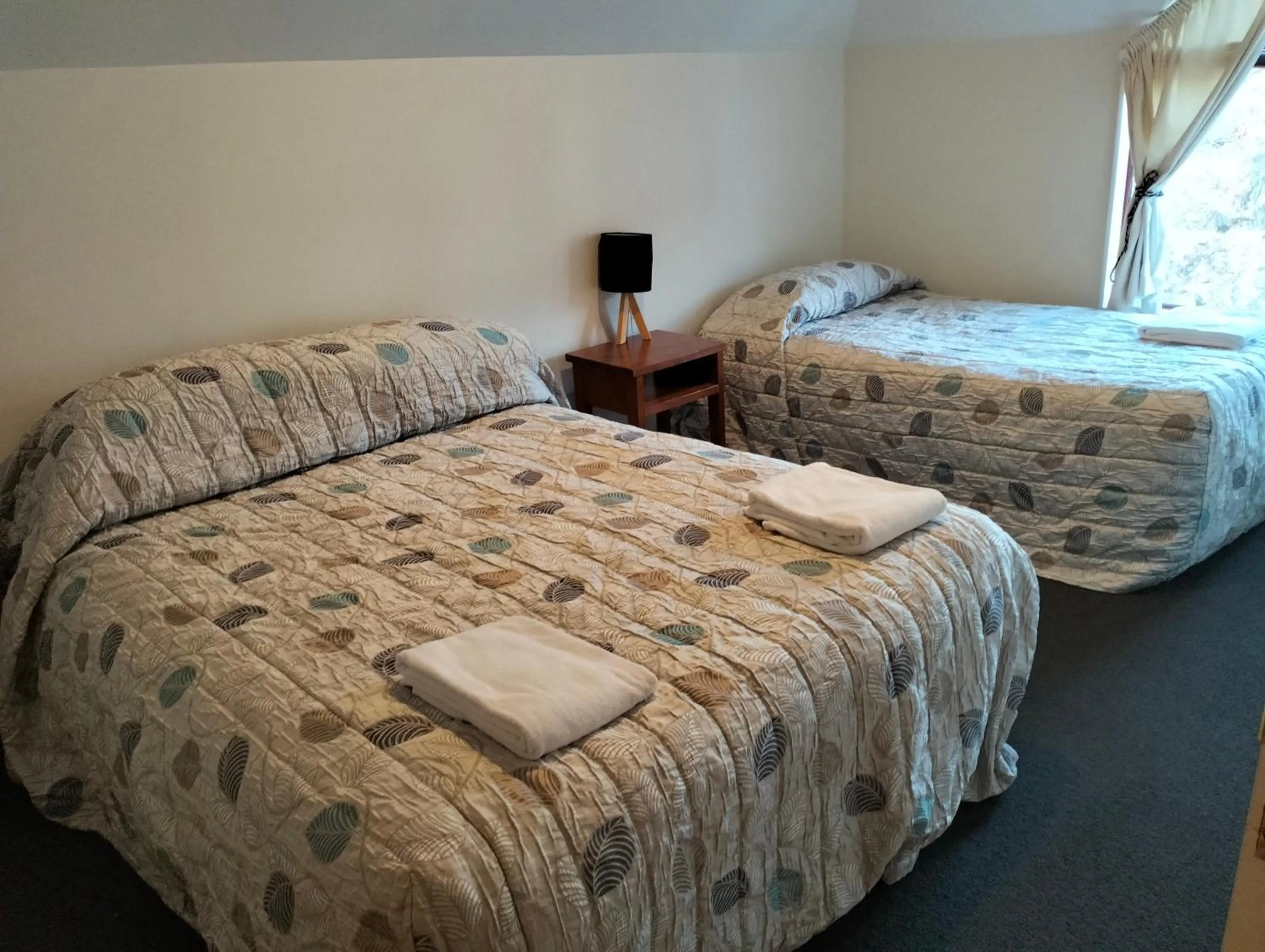 Bedroom, Bed in Akaroa Village Inn