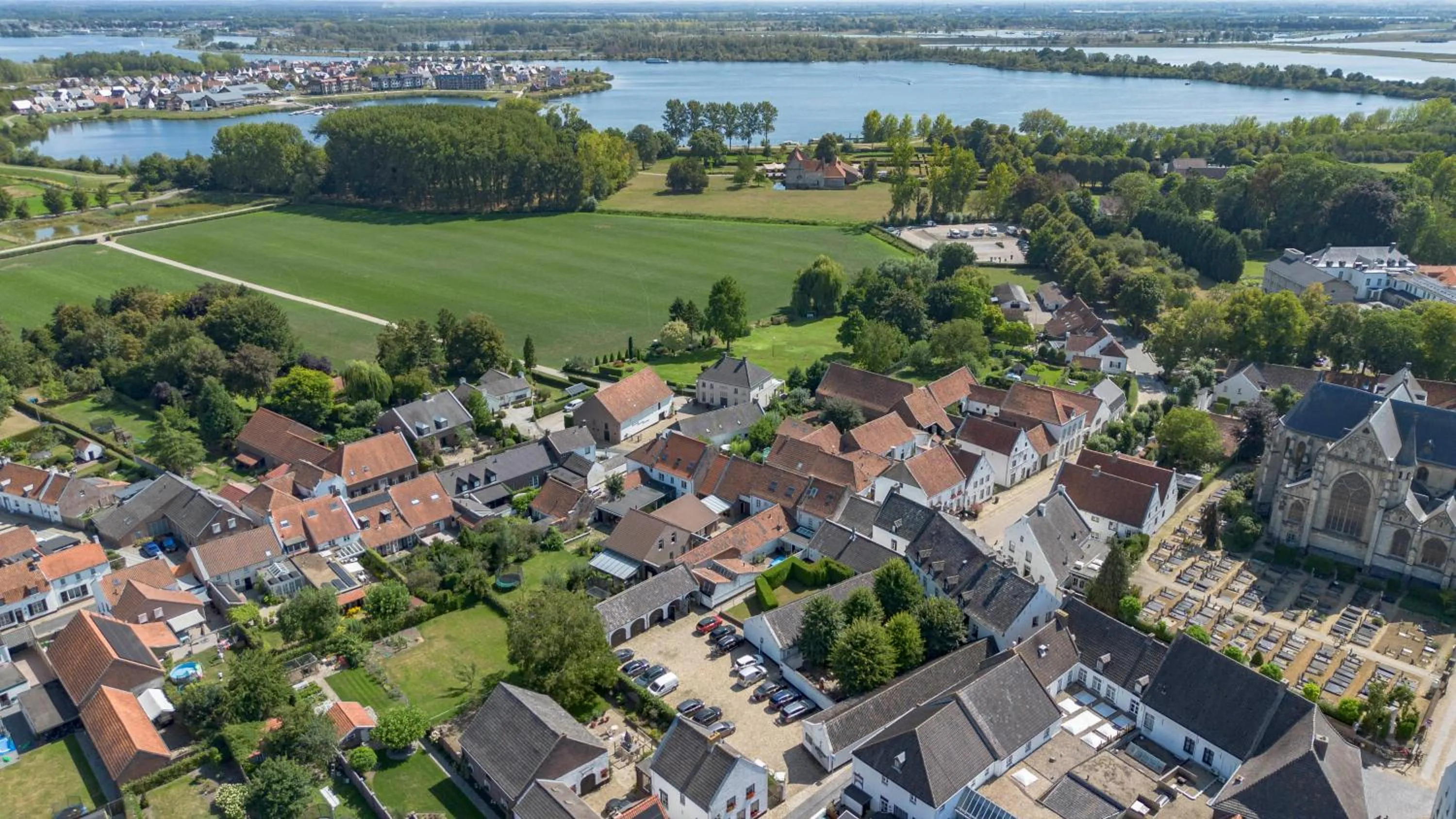 Area and facilities in Fletcher Hotel La Ville Blanche