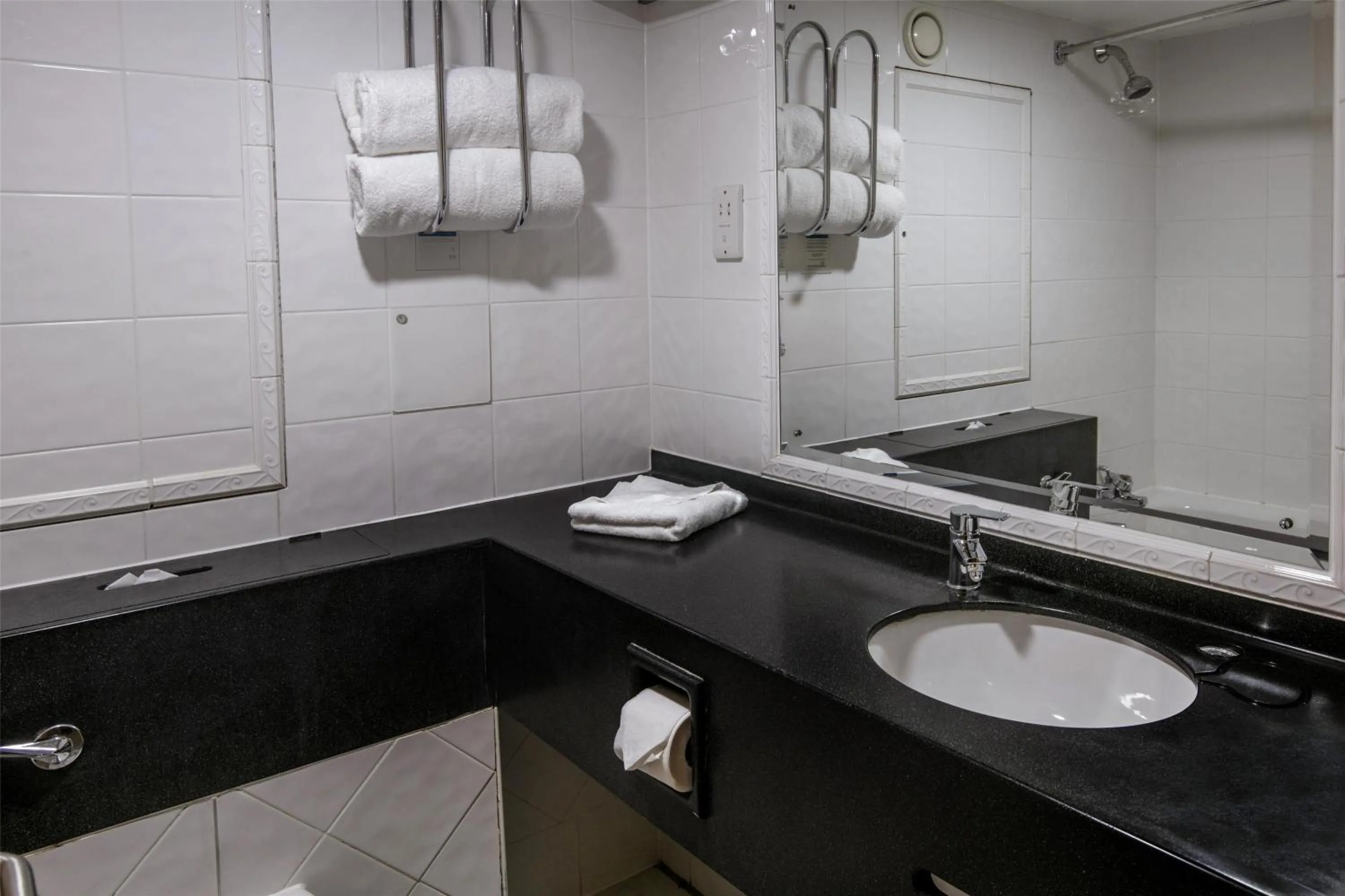 Bathroom in Best Western Premier Suites Hotel & Spa Liverpool-Knowsley