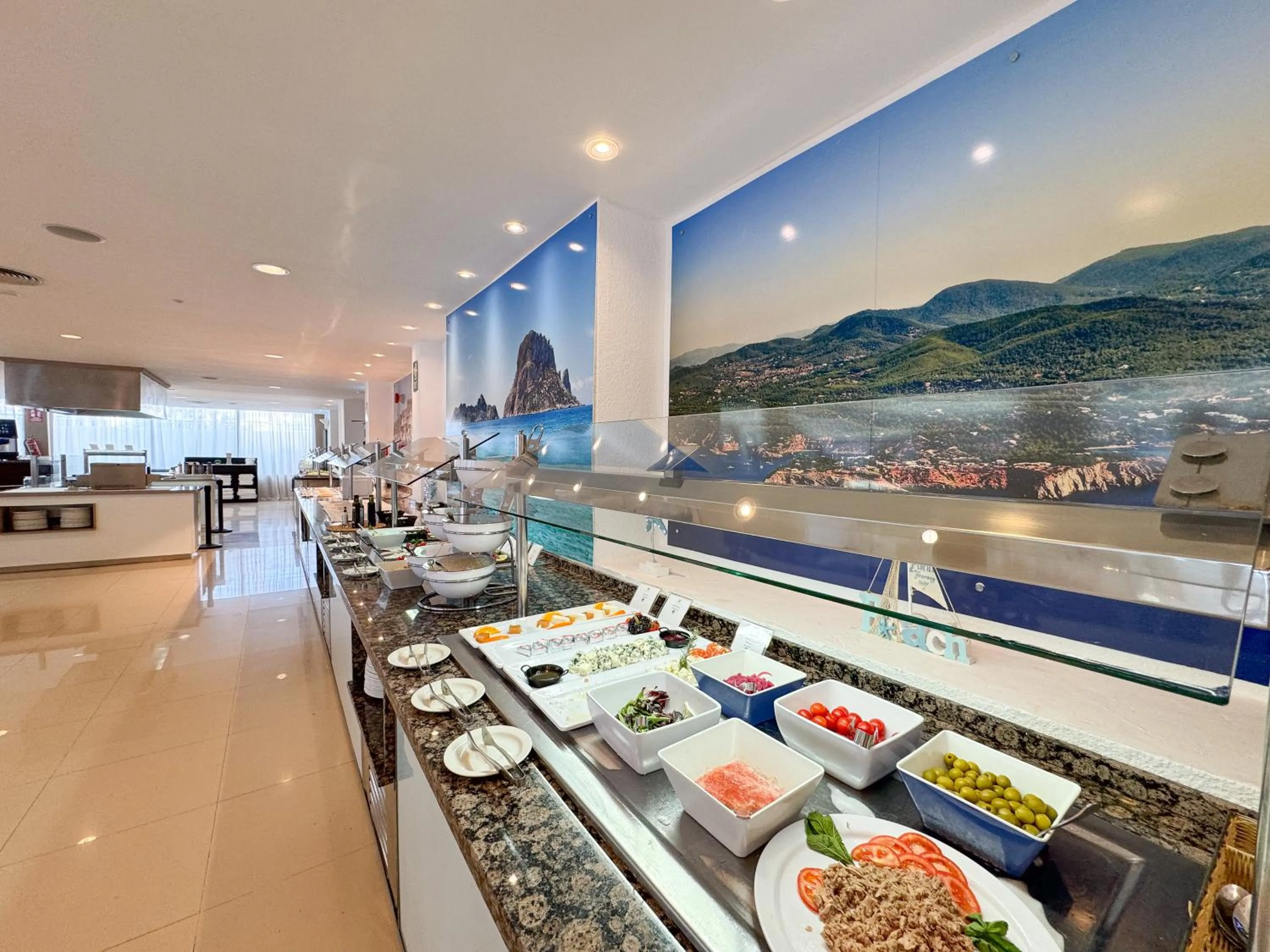 Buffet breakfast in Hotel Atlantic by Hoteles Centric