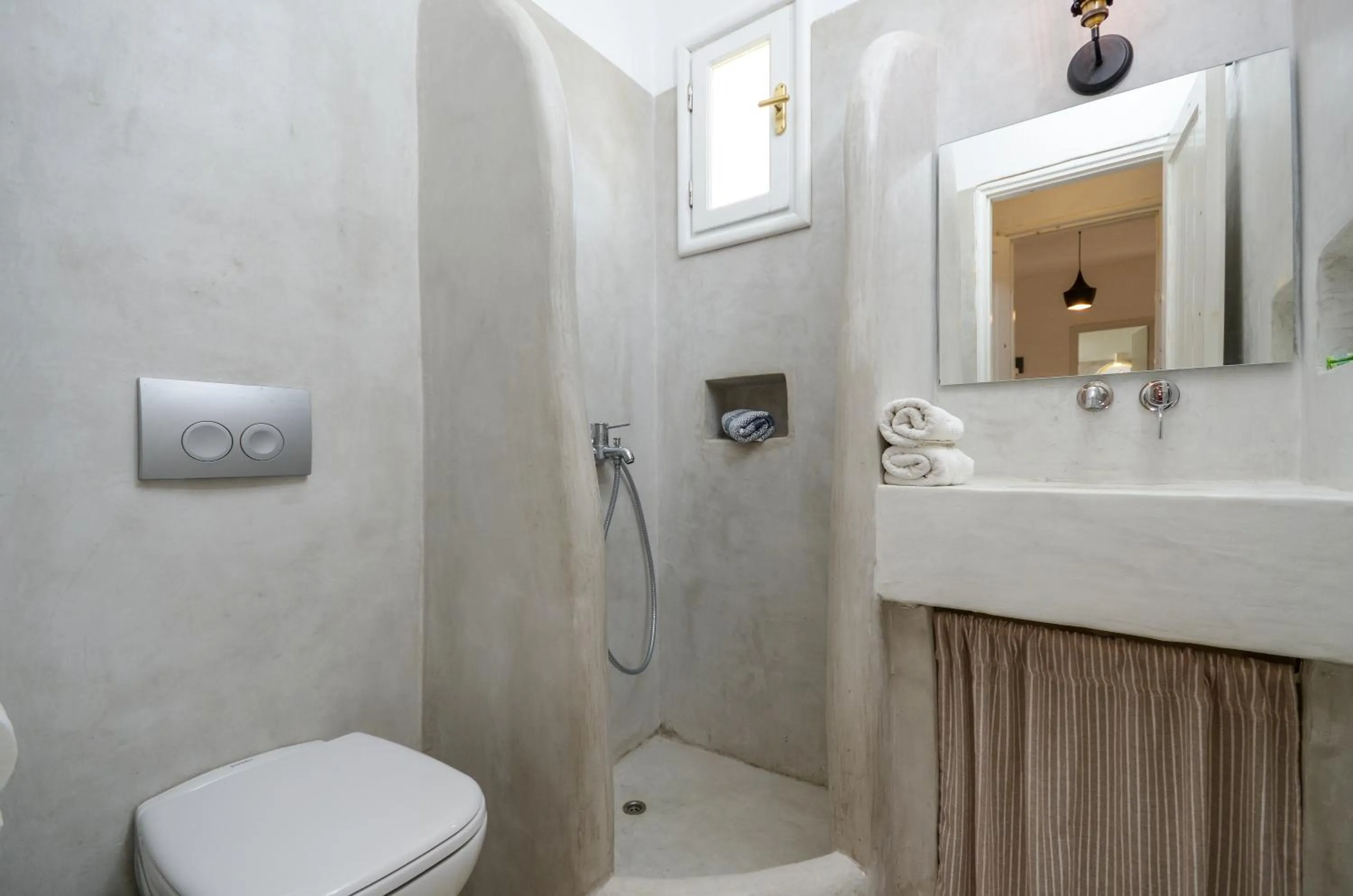 Shower in Diamantis Studios&Apartments